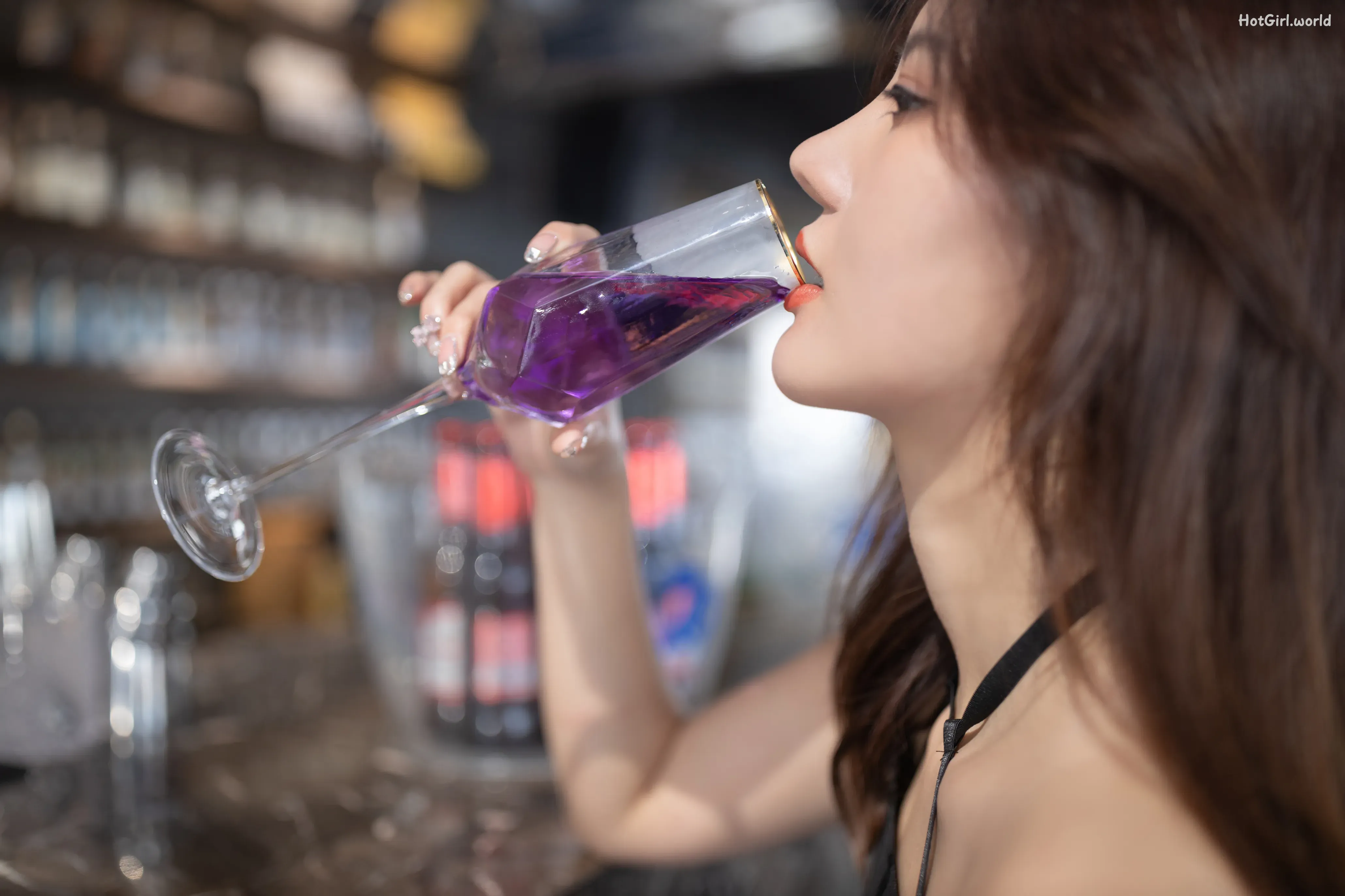 Jiu Shi A Zhu A (就是阿朱啊) - 酒台黑丝 第8张图