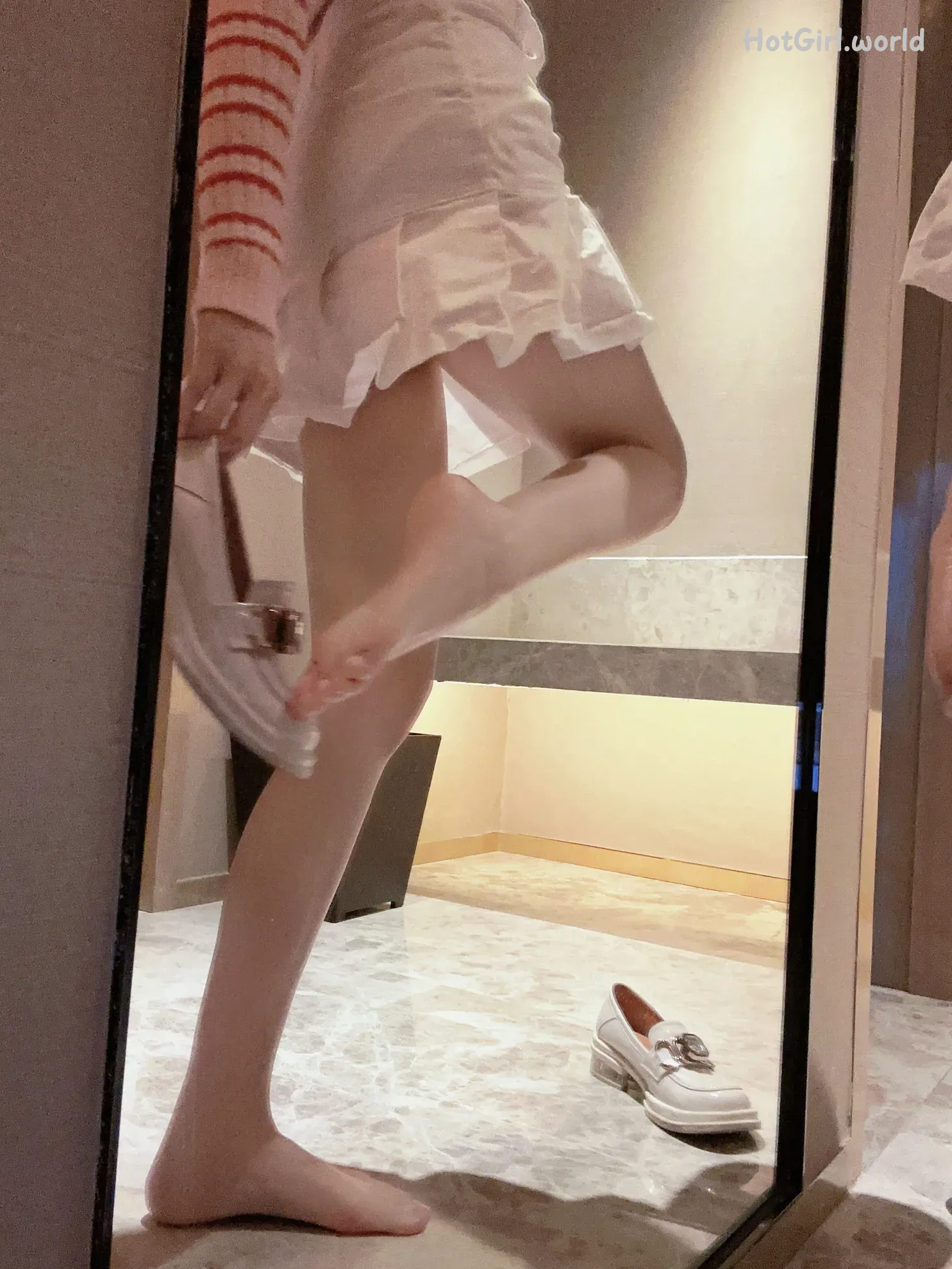 Coser-桜桃喵-Vol.169 条纹毛衣 第4张图
