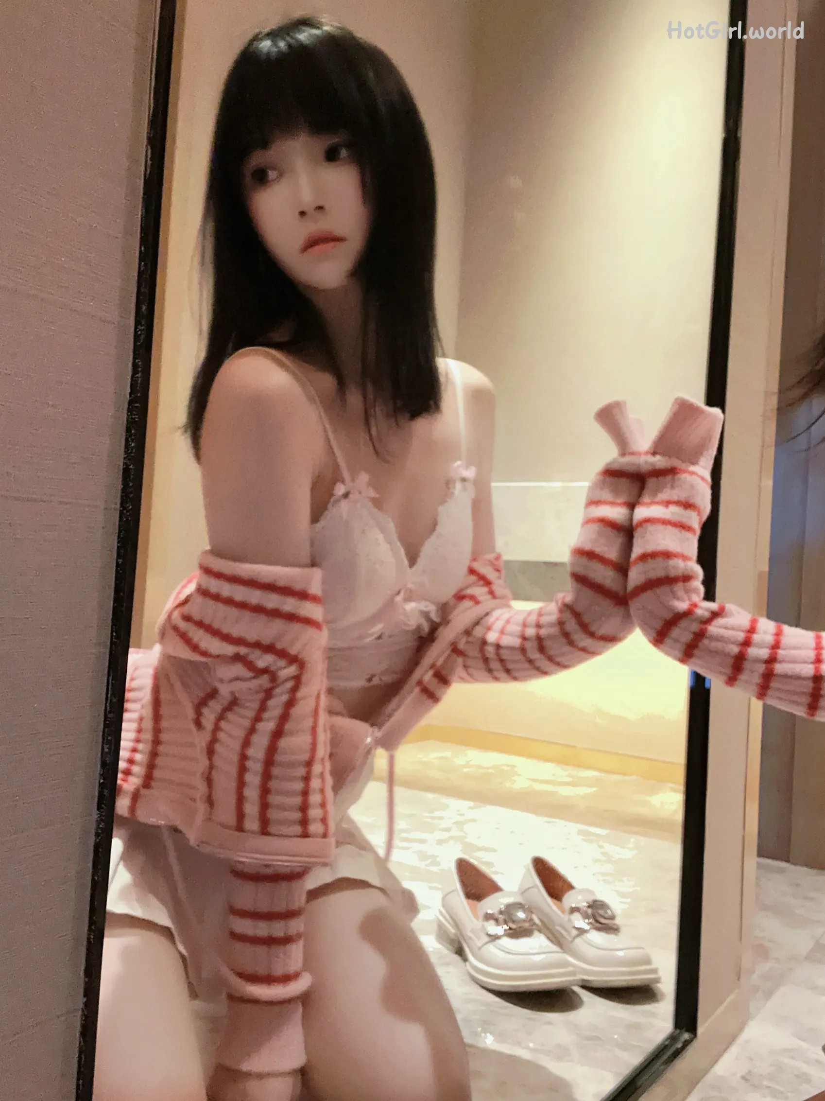 Coser-桜桃喵-Vol.169 条纹毛衣 第14张图