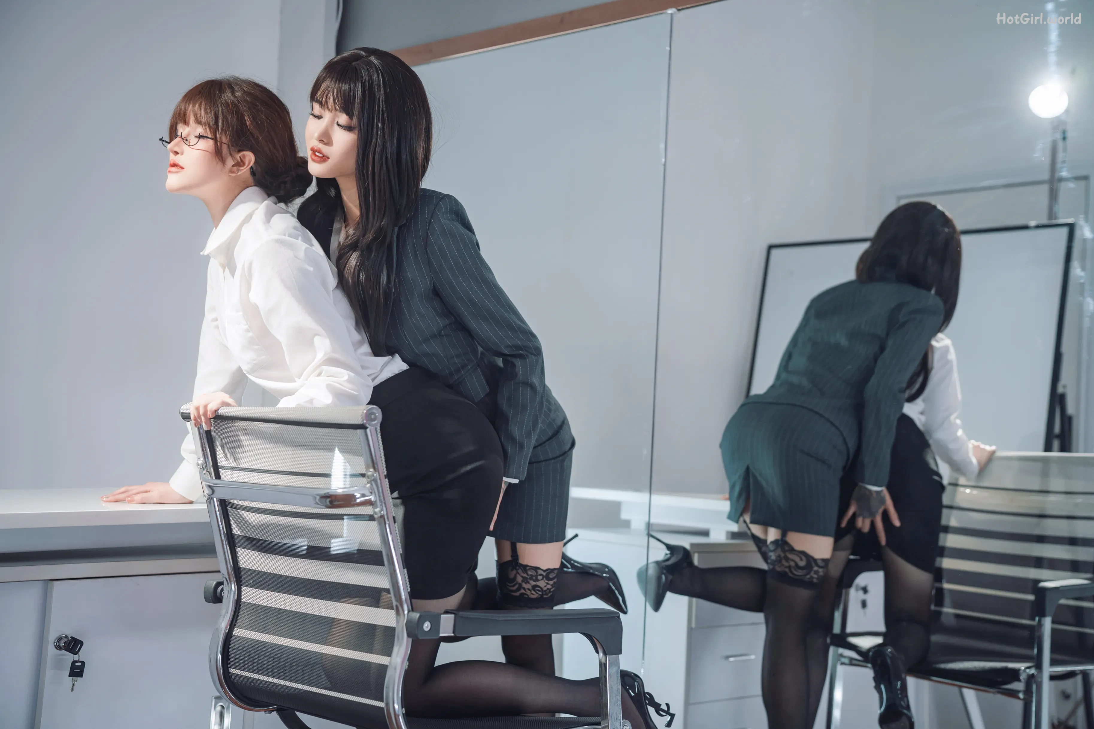 Coser@鹿八岁 - 女上司和女下属 第37张图