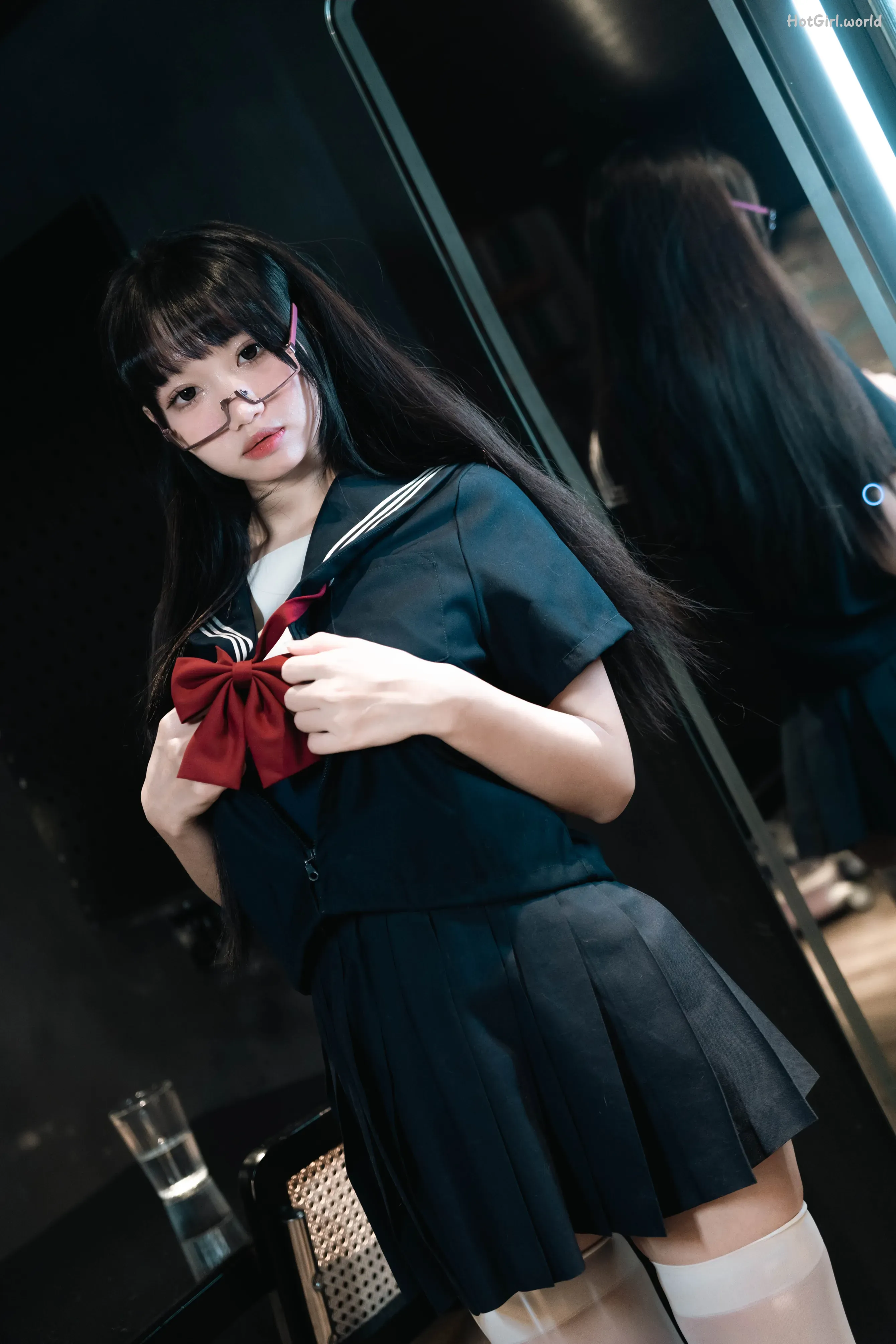 Coser@柒柒要乖哦 - 白丝死库水 第3张图