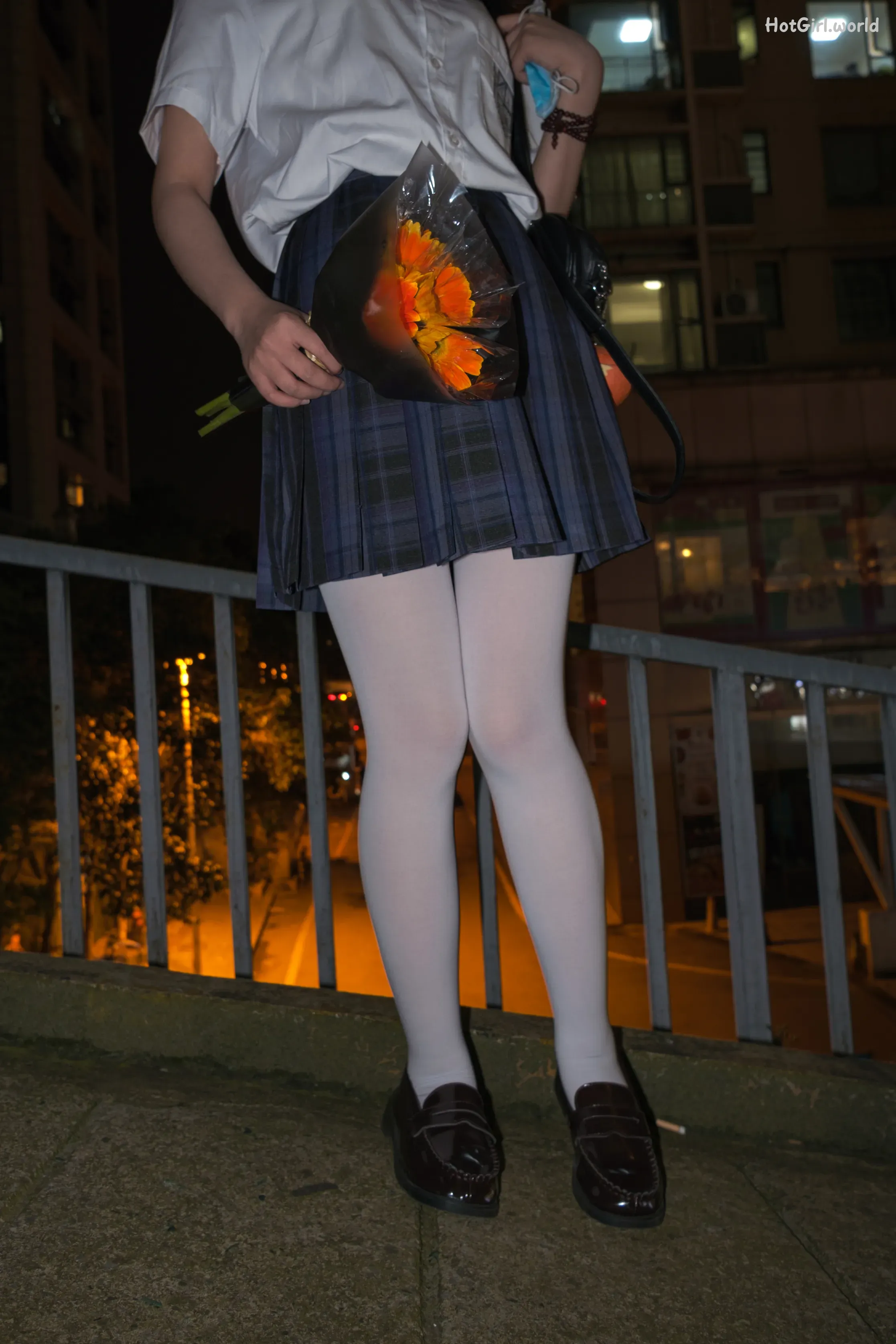 森萝财团写真-月下002-小夜-真空白丝 80D 户外 第92张图