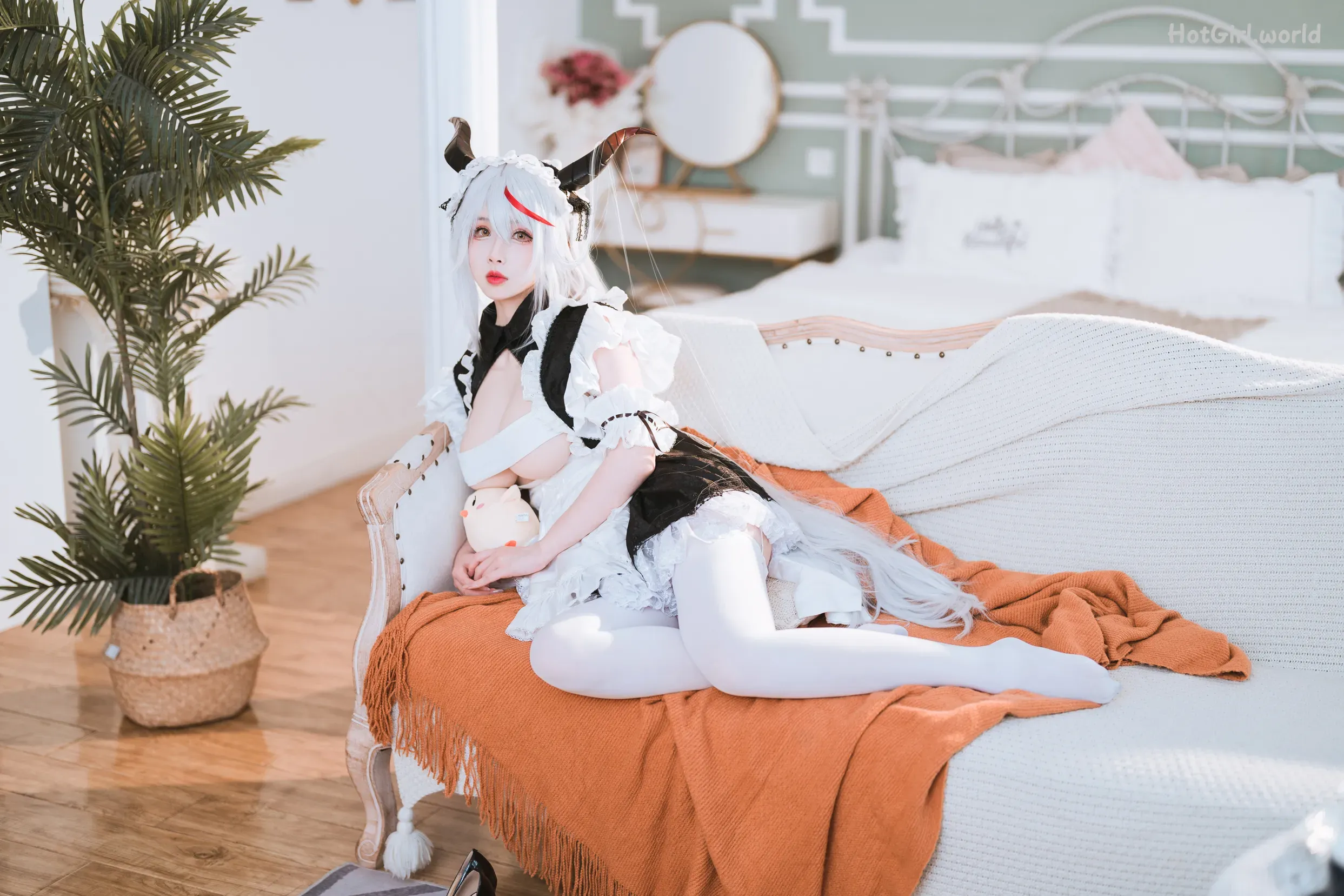 Coser-rioko凉凉子-妄想航线 港区的龙女仆 第2张图
