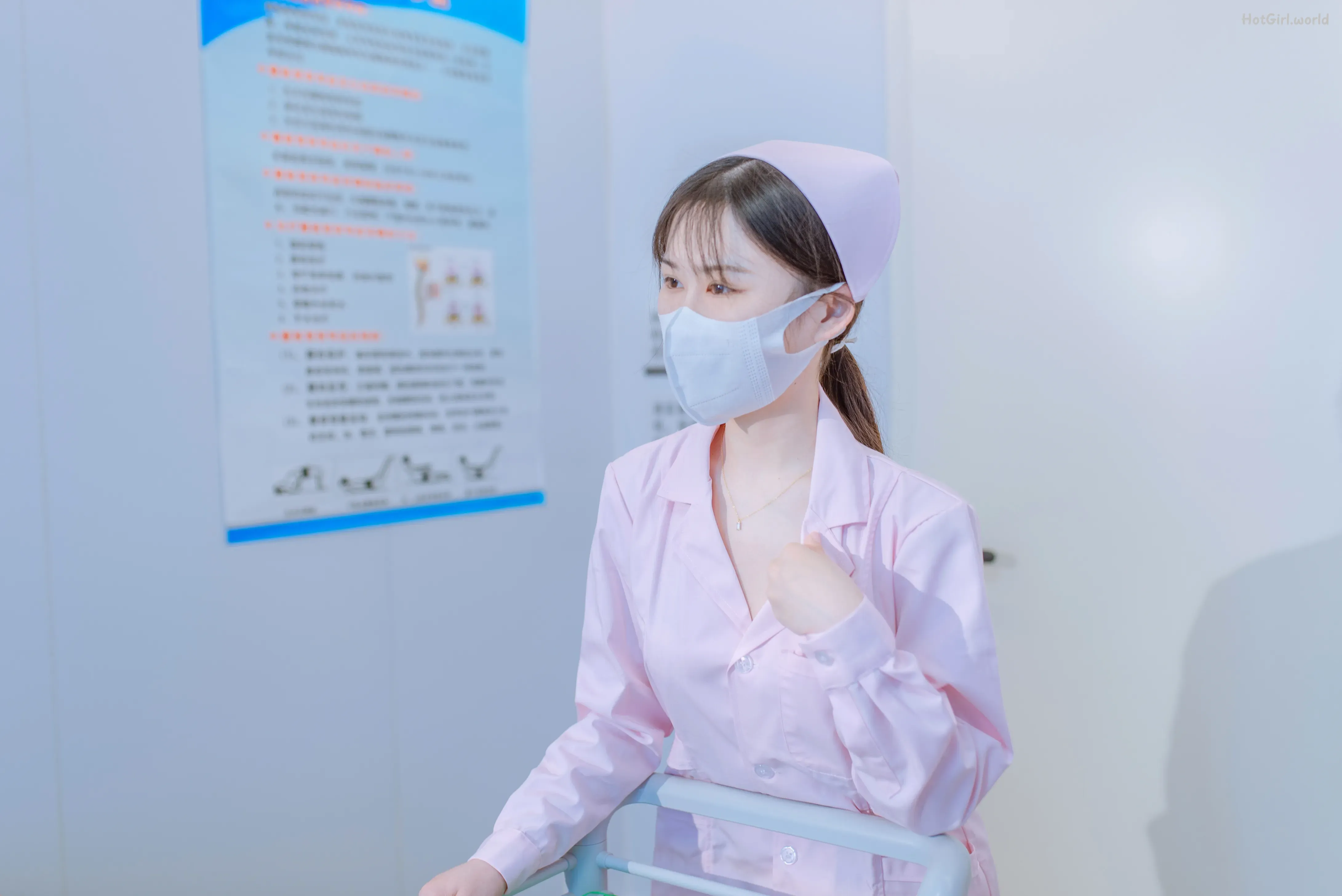 Coser-鹿初-护士(35 photos + 63 uncensored photos) 第76张图