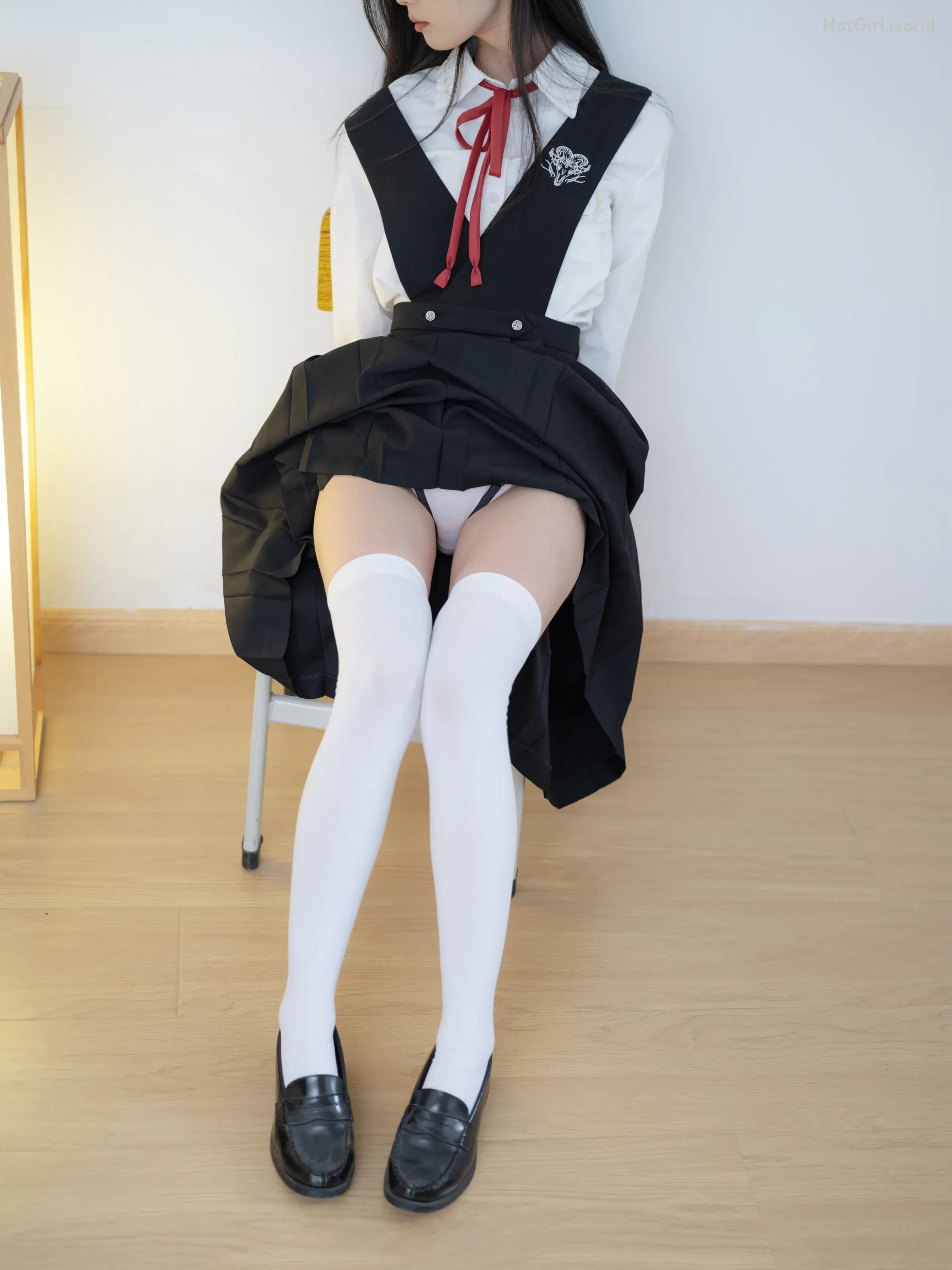 少女秩序-晞可-束缚衣白虎极品嫩妹(109 photos + 15 uncensored photos) 第2张图