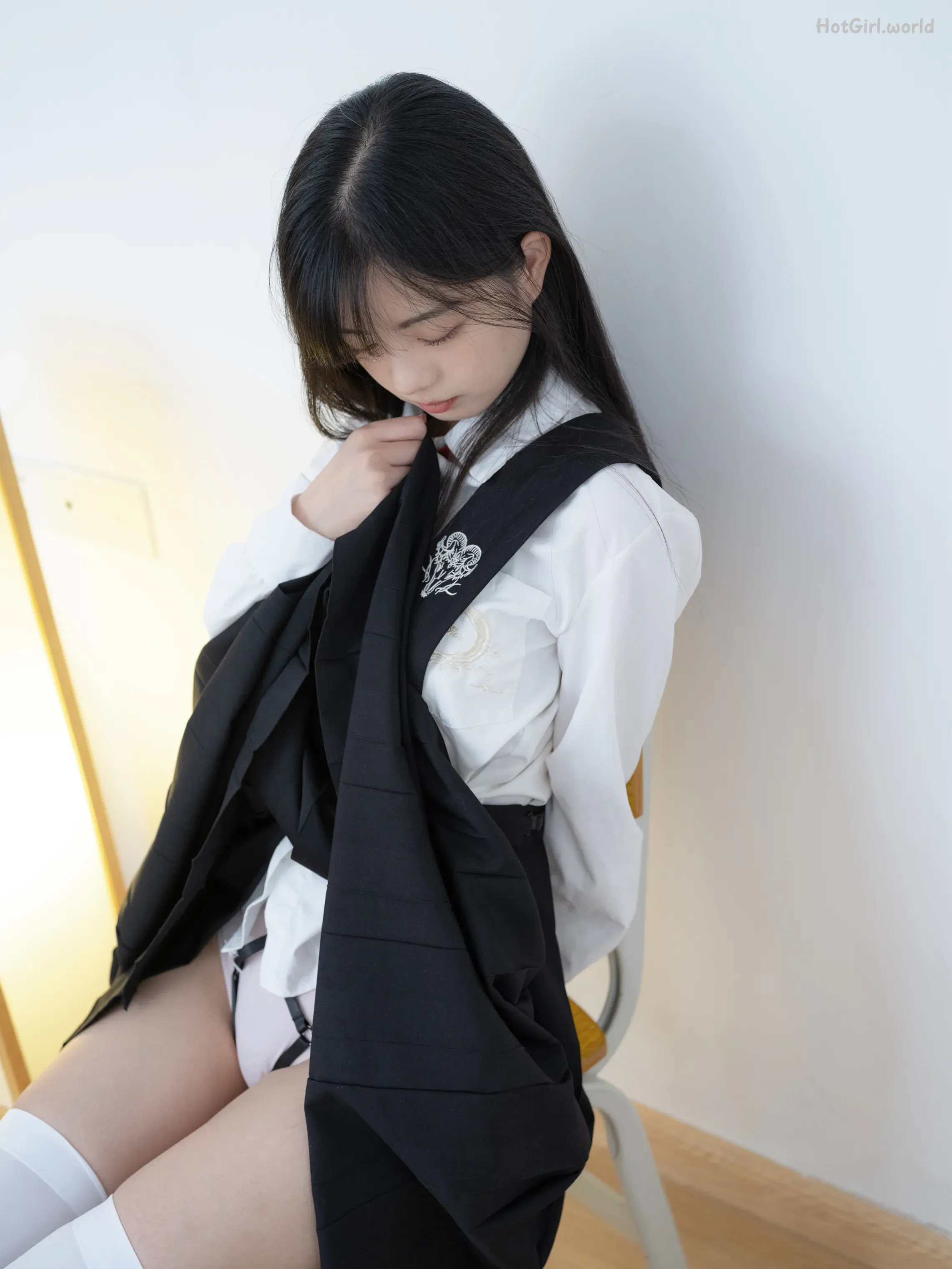 少女秩序-晞可-束缚衣白虎极品嫩妹(109 photos + 15 uncensored photos) 第32张图