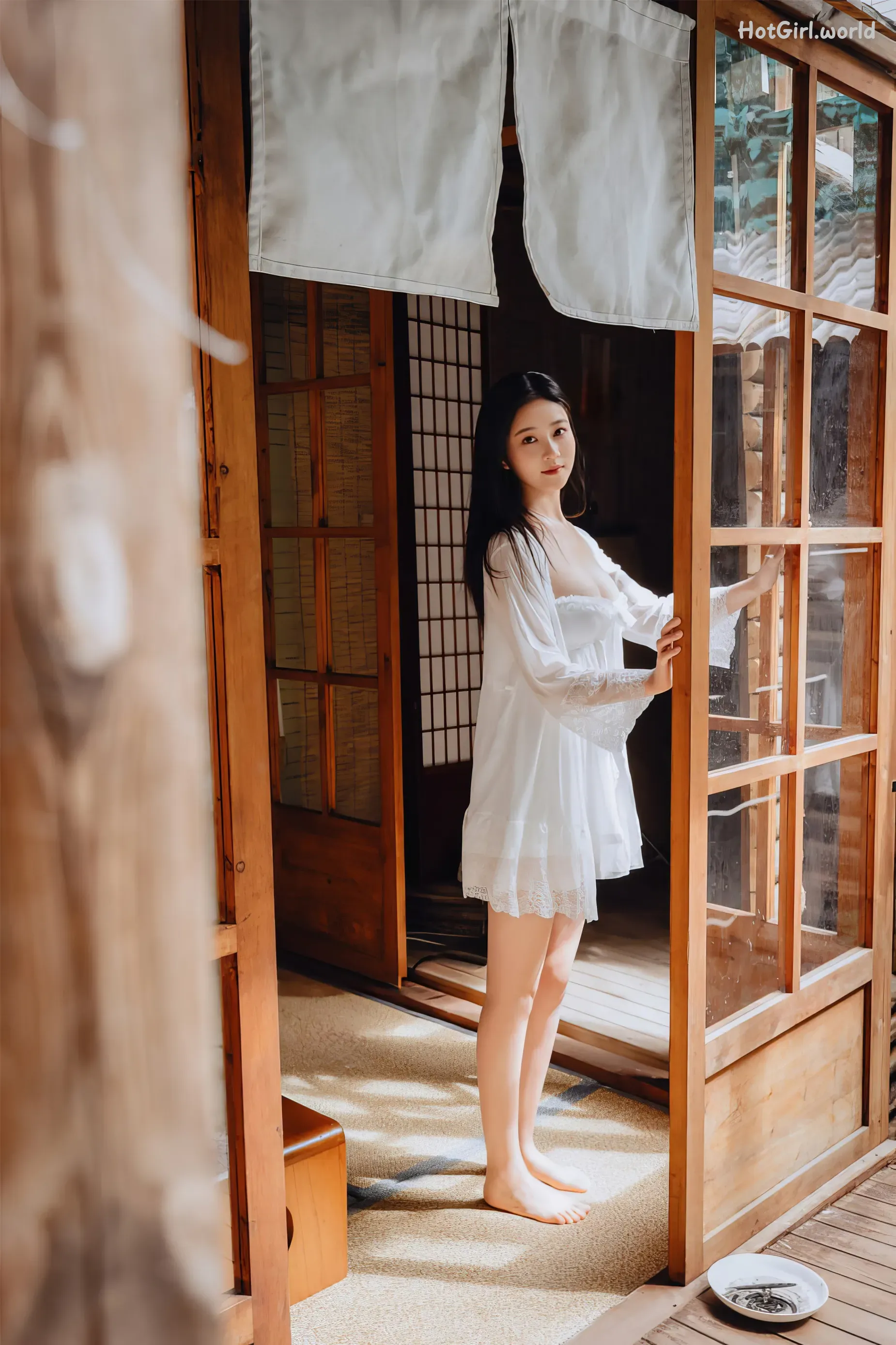 Coser-年年-Nnian-林间小屋(21 photos + 31 uncensored photos) 第1张图