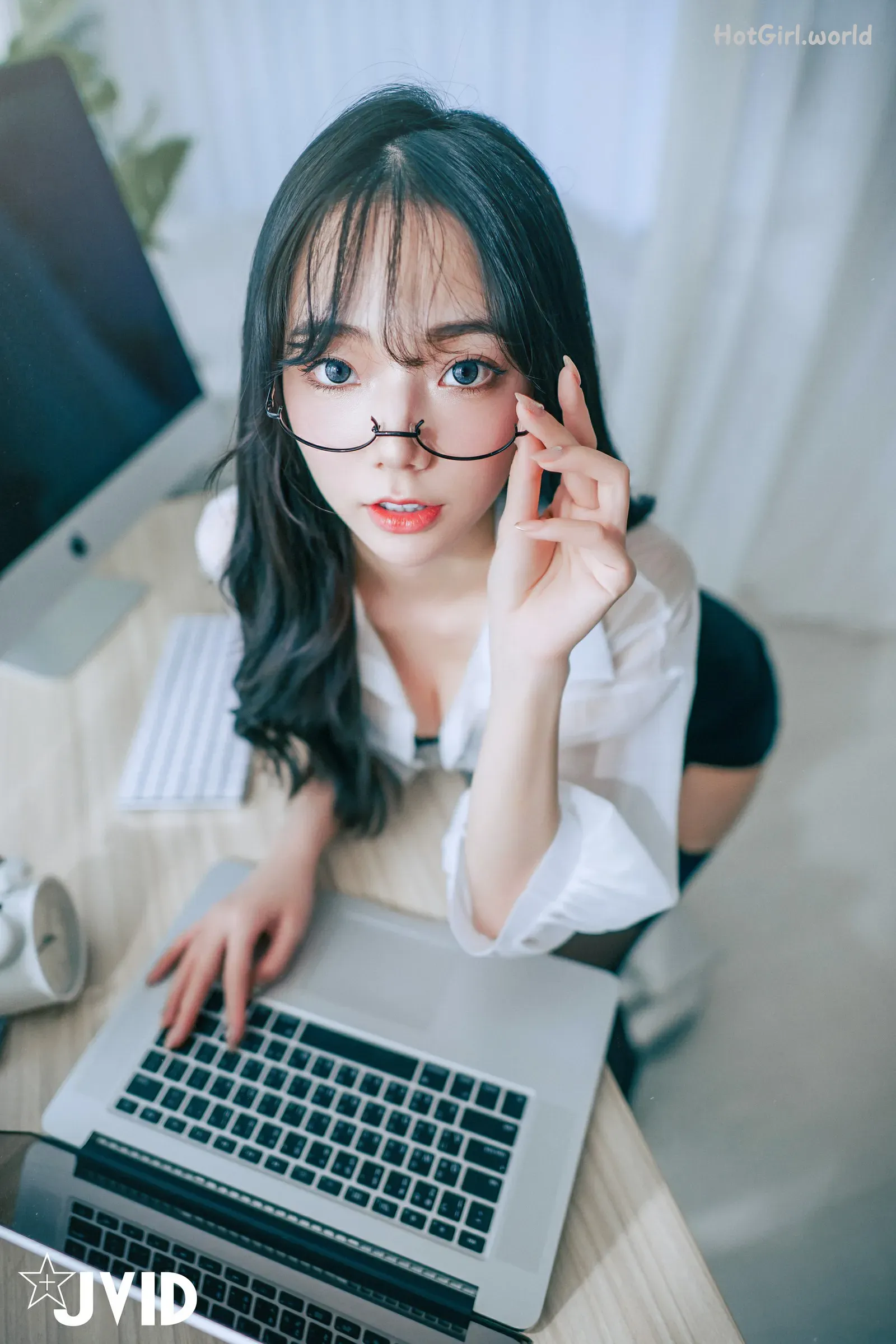 JVID-Jiu Jiu-啾啾-Lustful Little Secretary 第9张图