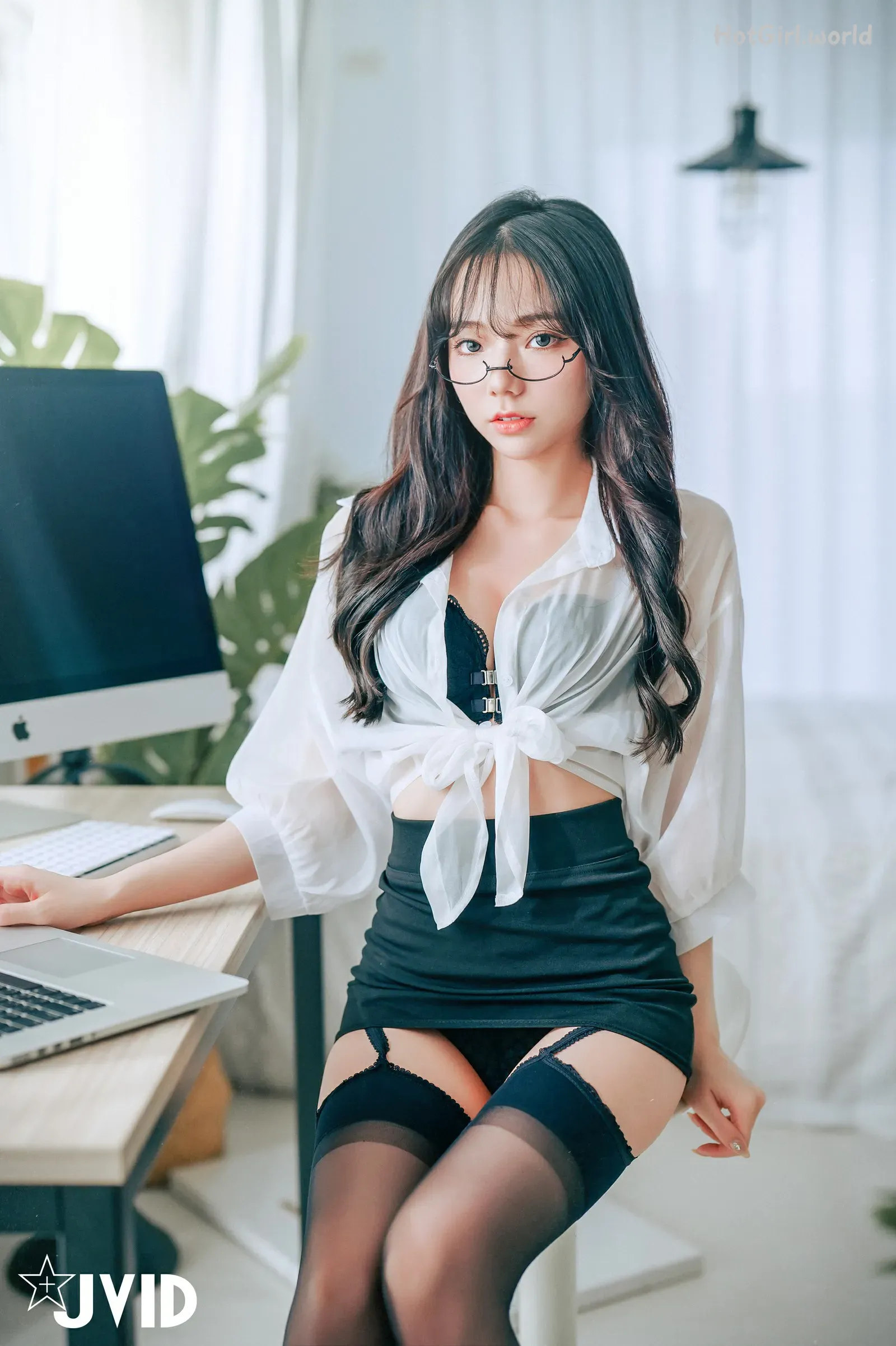 JVID-Jiu Jiu-啾啾-Lustful Little Secretary 第14张图