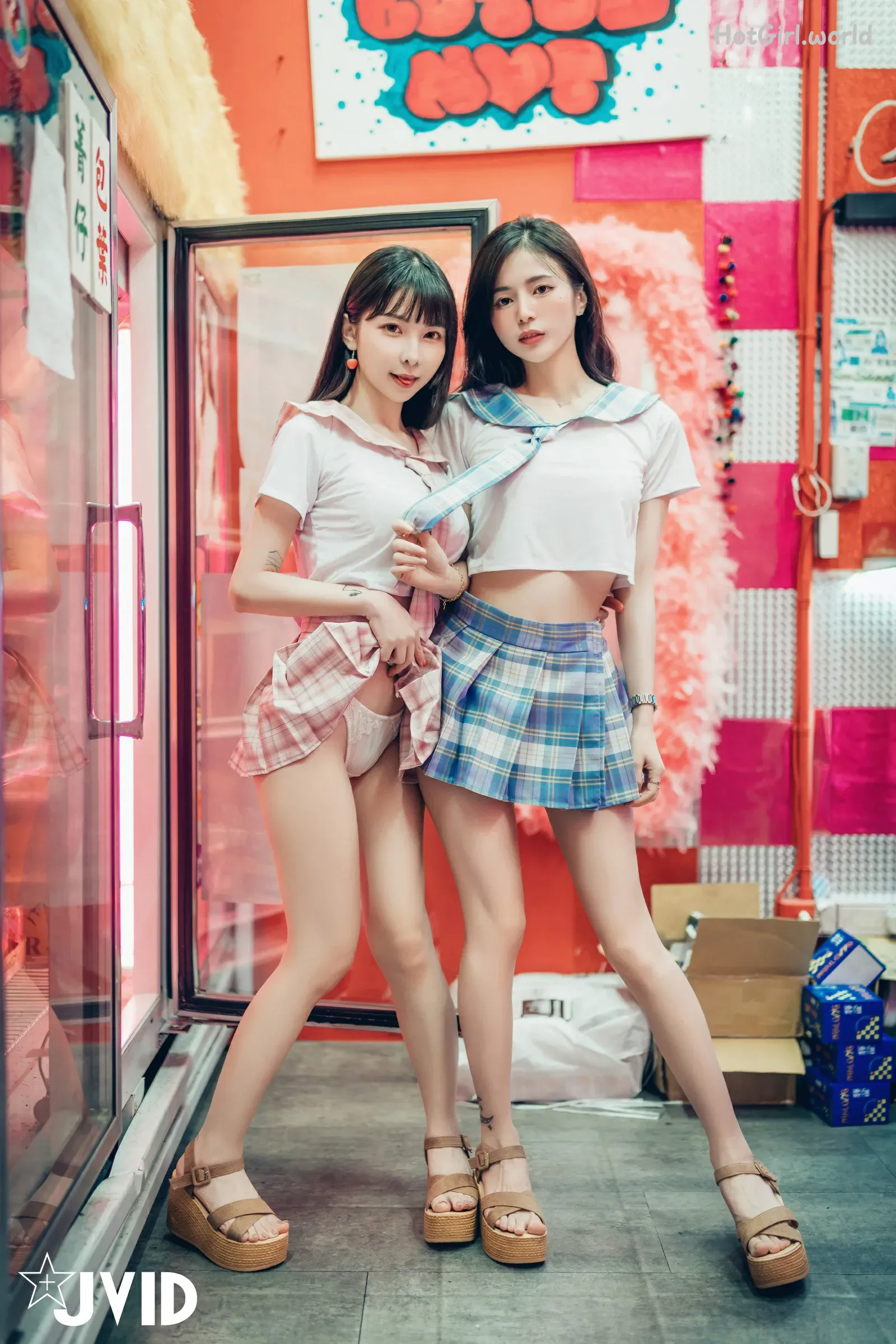 JVID-Chen Chen-辰辰-And-Tai Ni-胎尼-檳榔西施情色妄想 第2张图