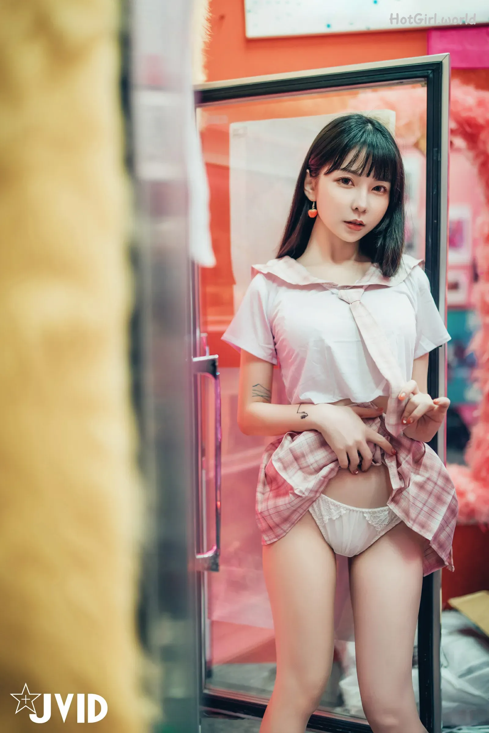 JVID-Chen Chen-辰辰-And-Tai Ni-胎尼-檳榔西施情色妄想 第37张图