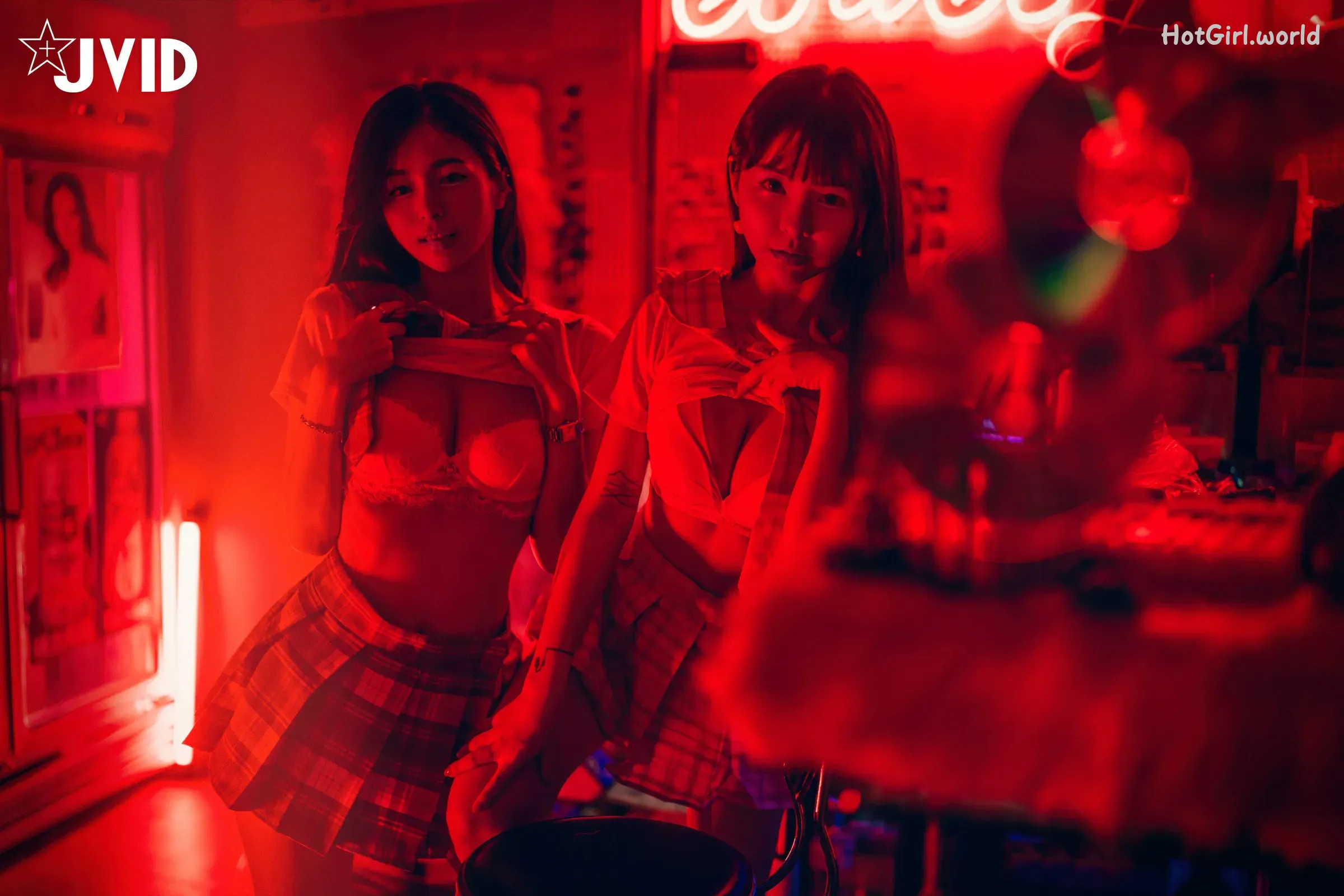 JVID-Chen Chen-辰辰-And-Tai Ni-胎尼-檳榔西施情色妄想 第43张图