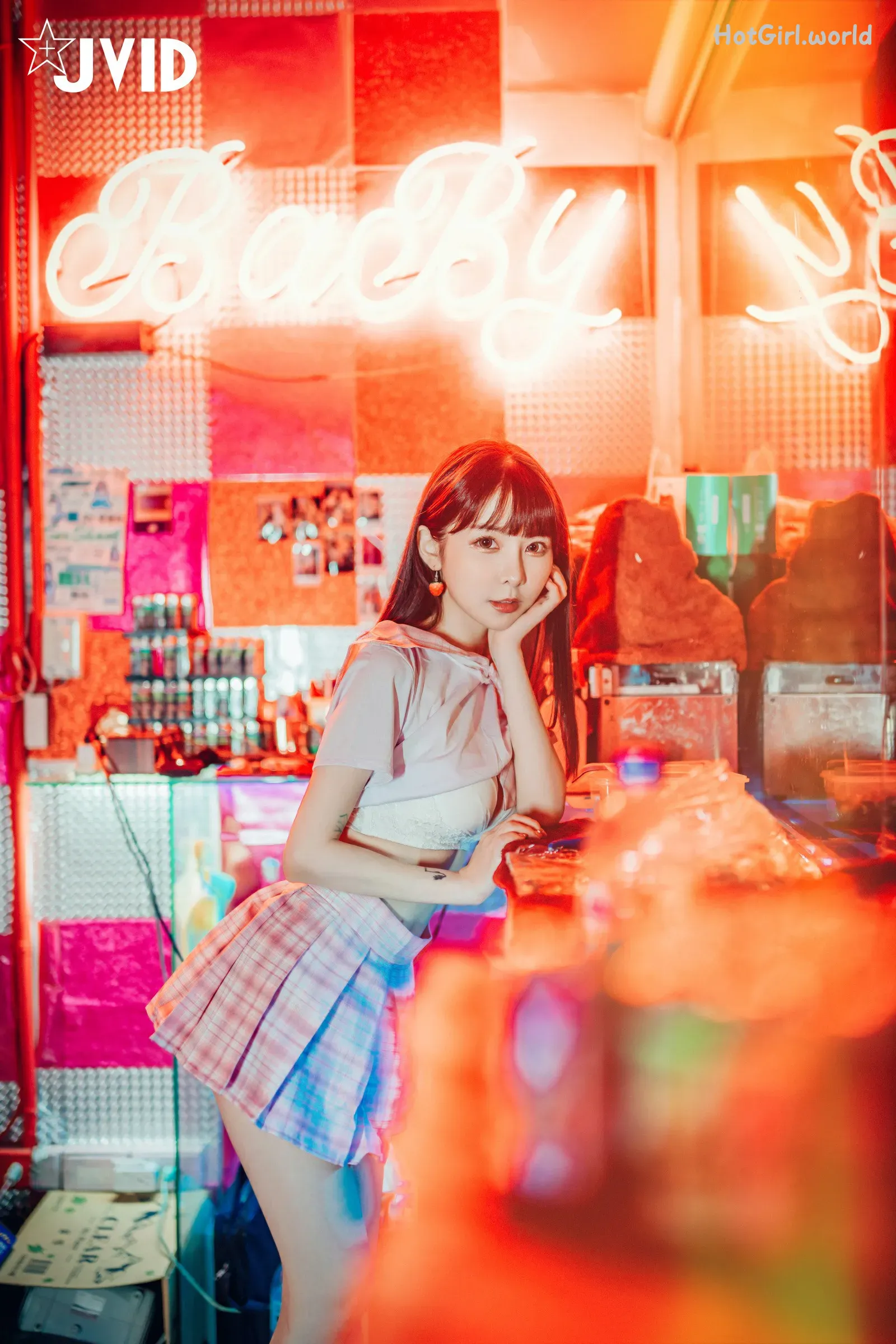 JVID-Chen Chen-辰辰-And-Tai Ni-胎尼-檳榔西施情色妄想 第80张图