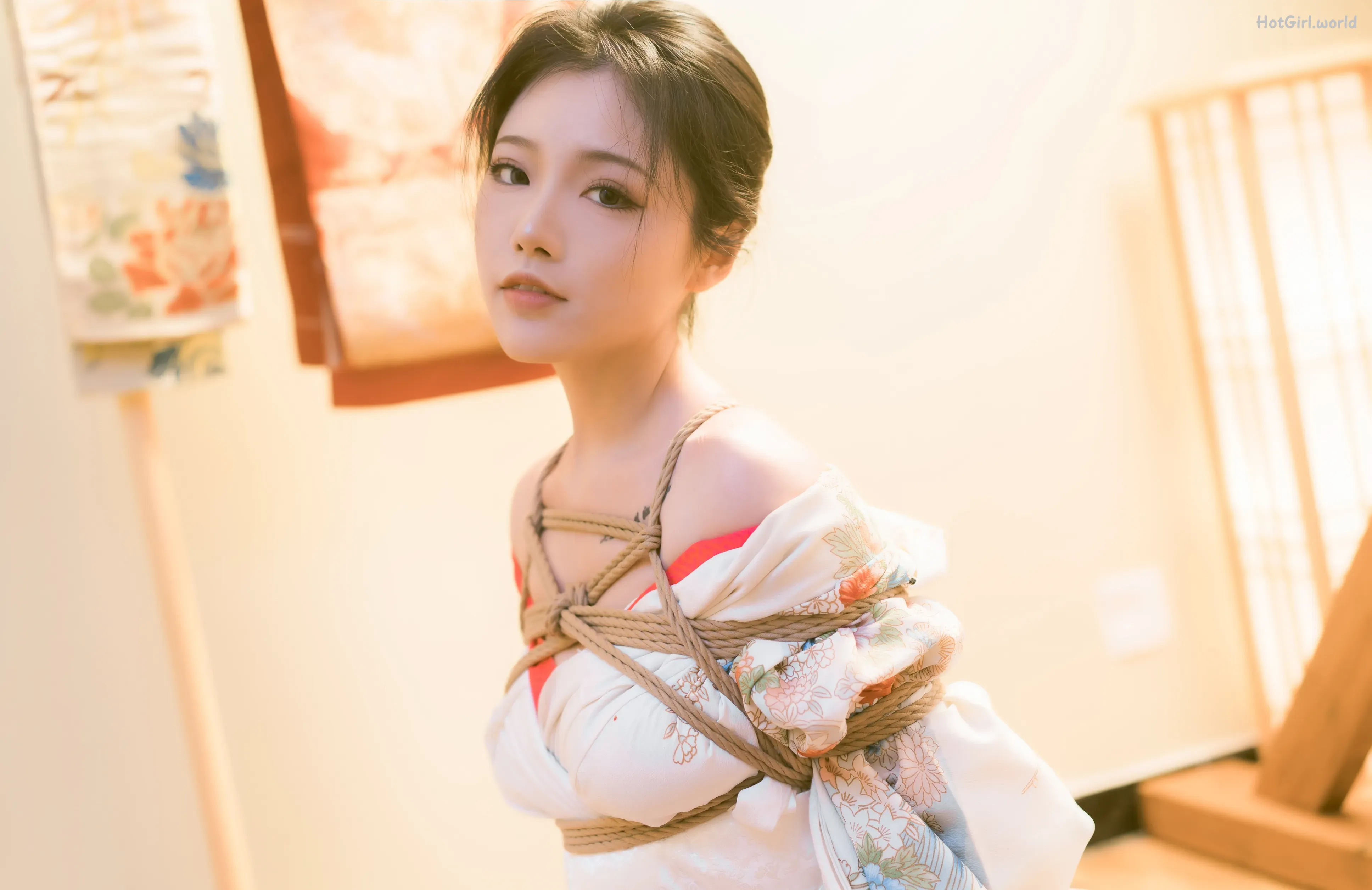 Coser-桃良阿宅-紧缚 第2张图