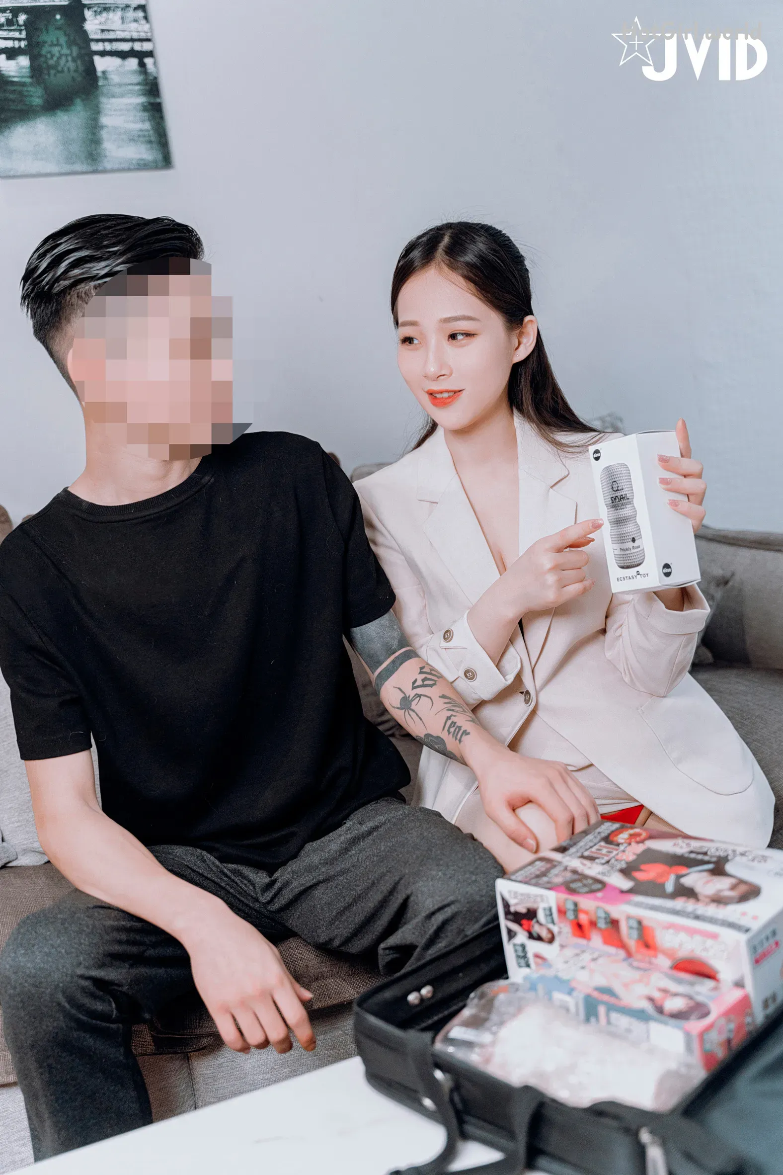 JVID-婕咪-Juice-飛機杯到府推銷員 第66张图