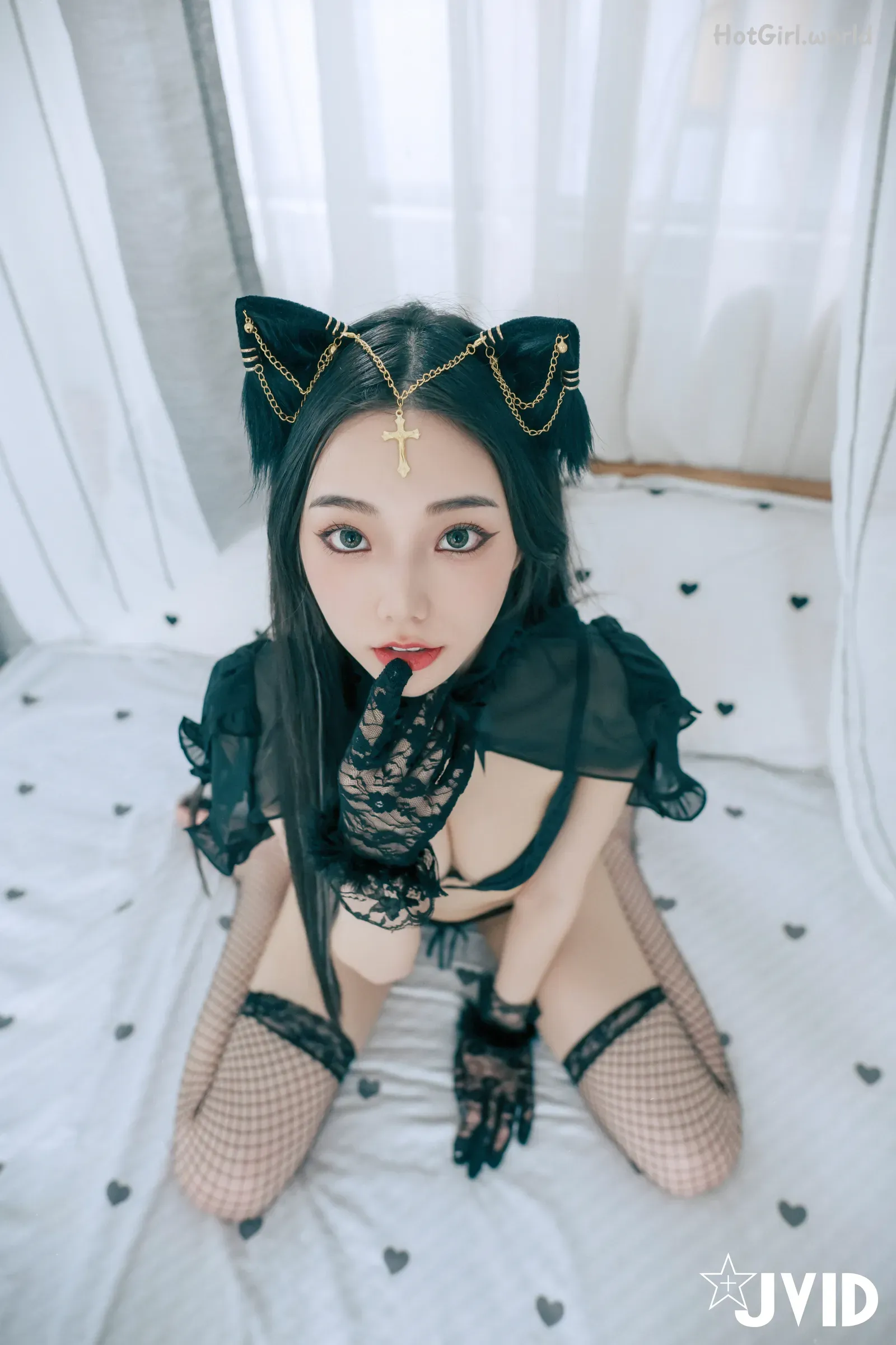 JVID-啾啾-牛奶成功收編冶豔的黑貓娘 第23张图