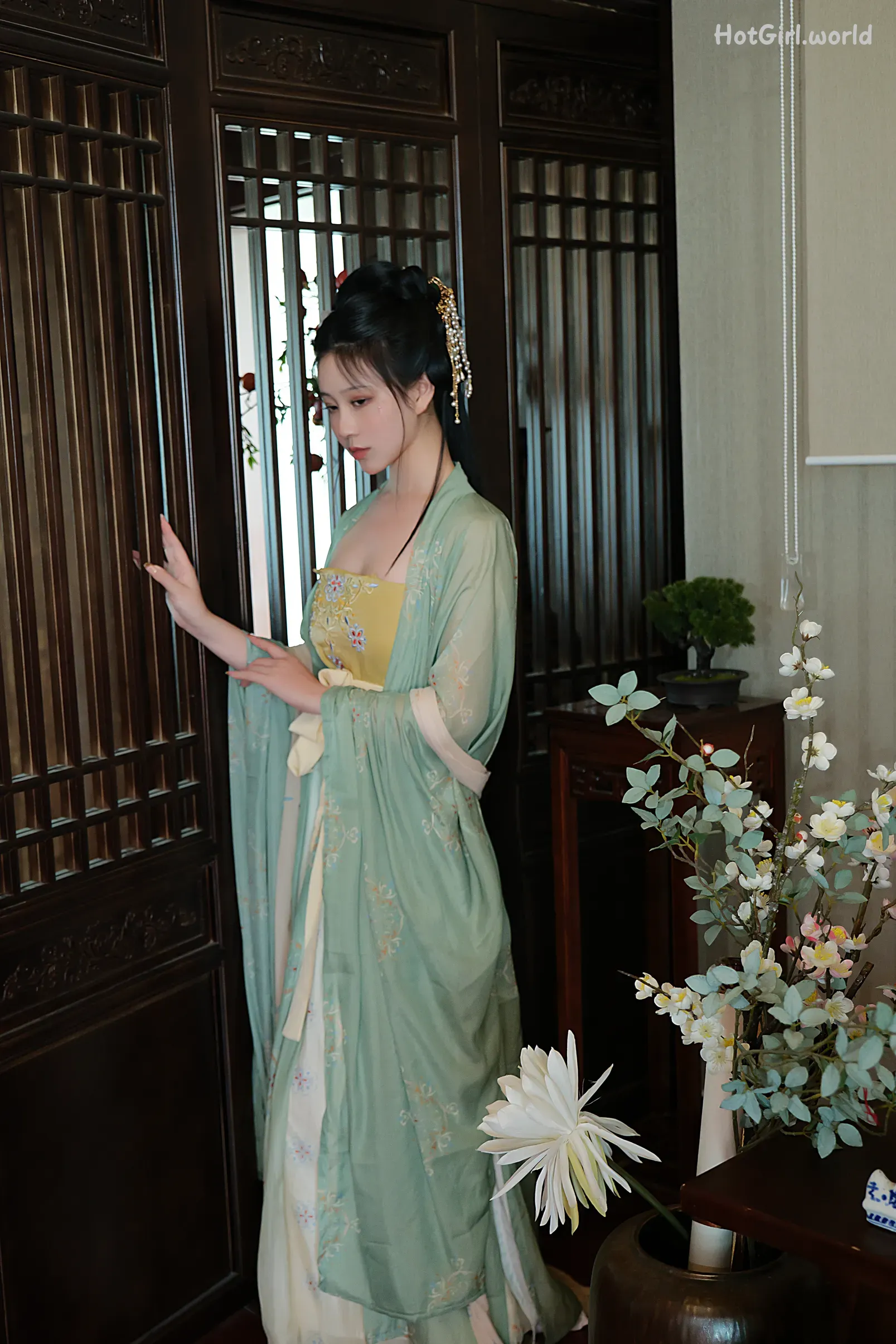 Coser-年年-Nnian-白梦华录(12 photos + 27 uncensored photos) 第1张图