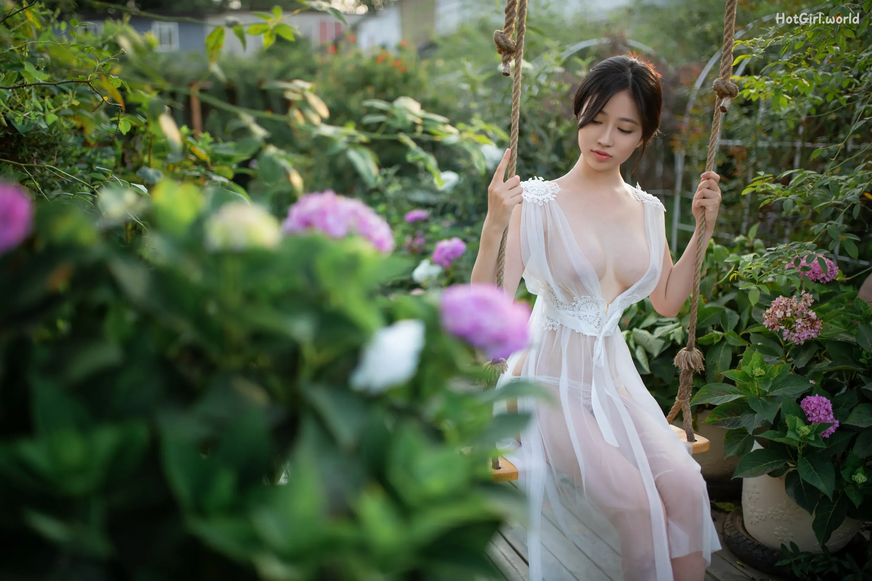 Coser-年年-Nnian-神明之女(25 photos + 15 uncensored photos) 第1张图
