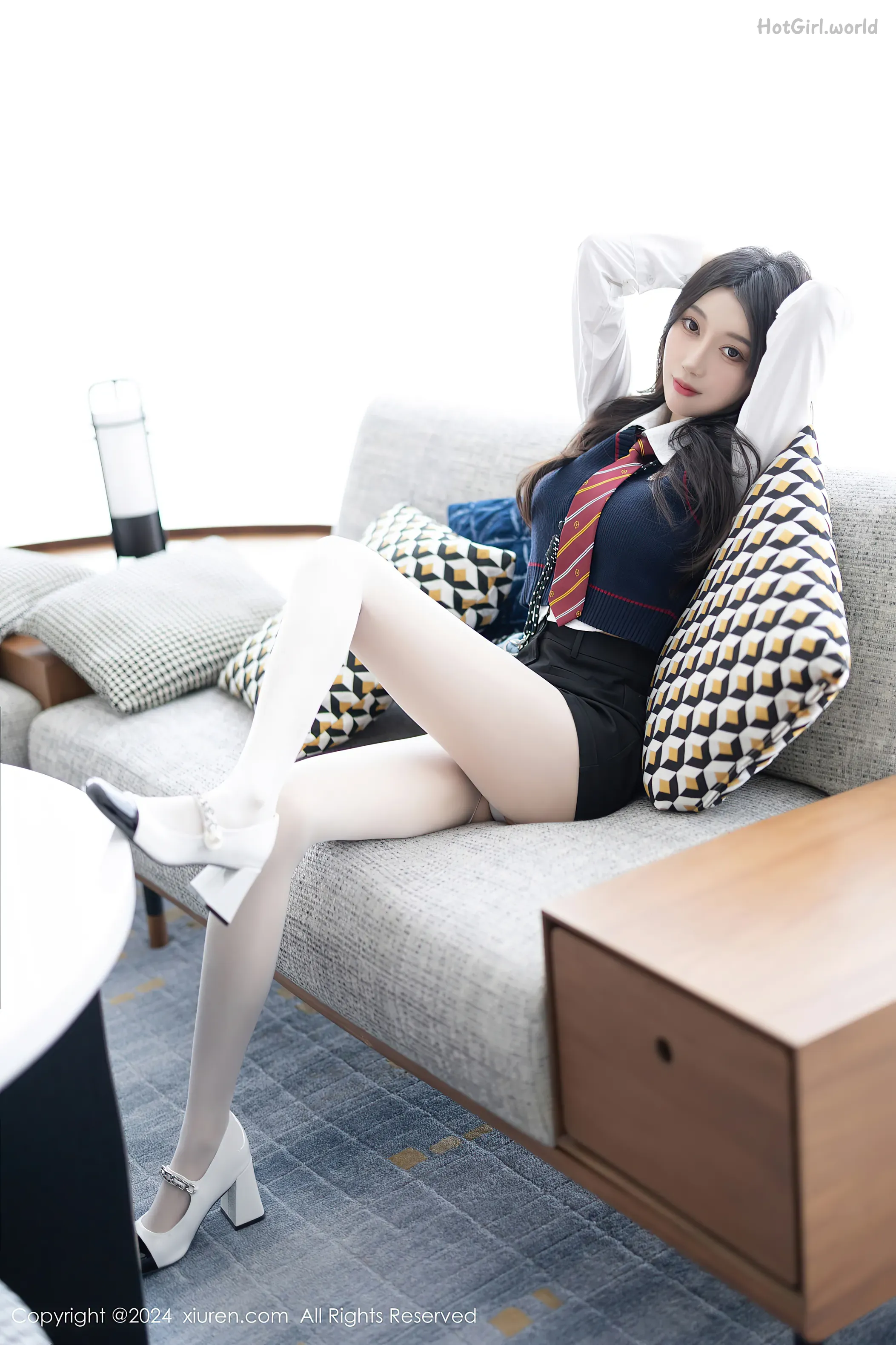 XiuRen-秀人网-No.8247-玥儿玥-Yue Er Yue Er 第18张图