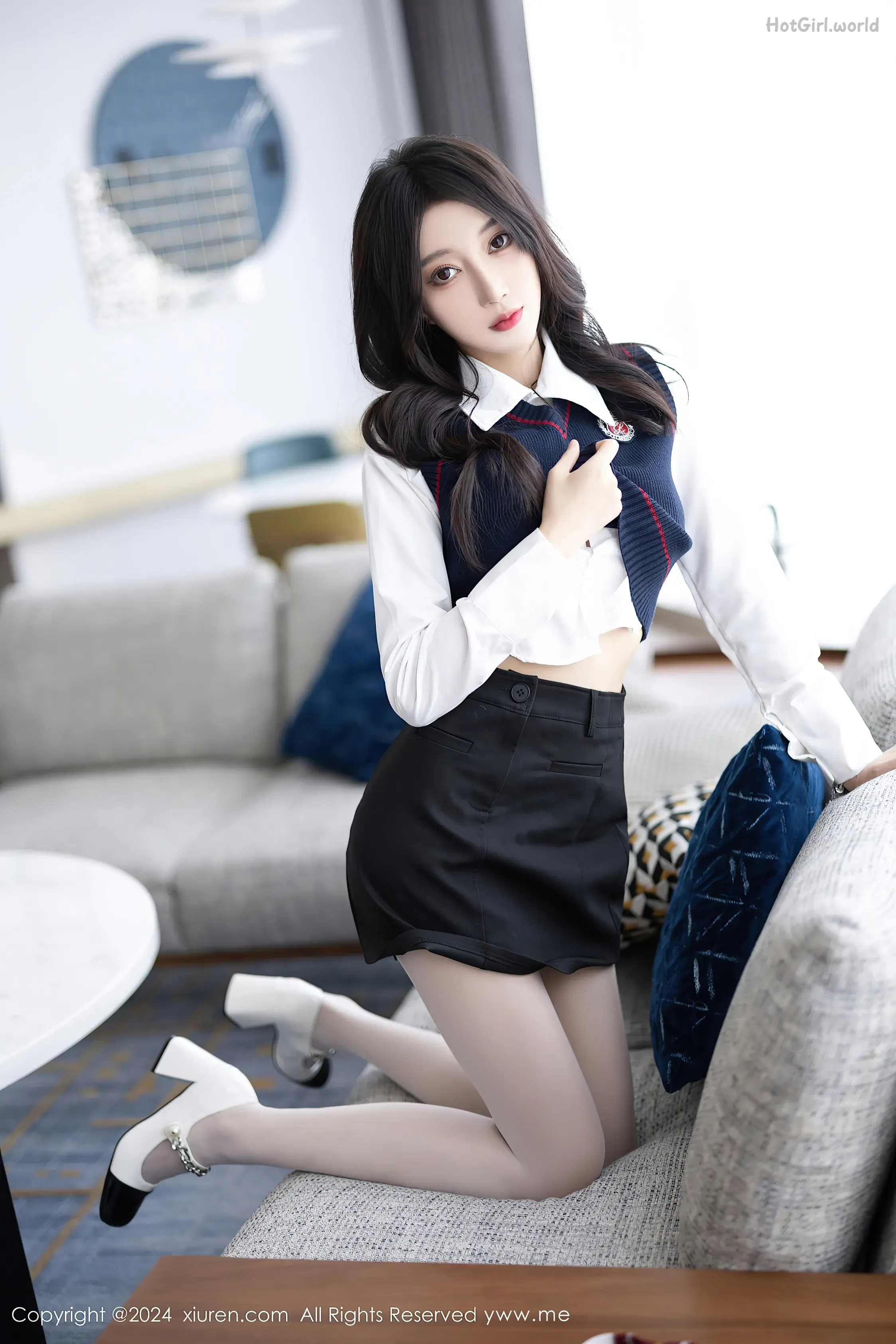 XiuRen-秀人网-No.8247-玥儿玥-Yue Er Yue Er 第29张图