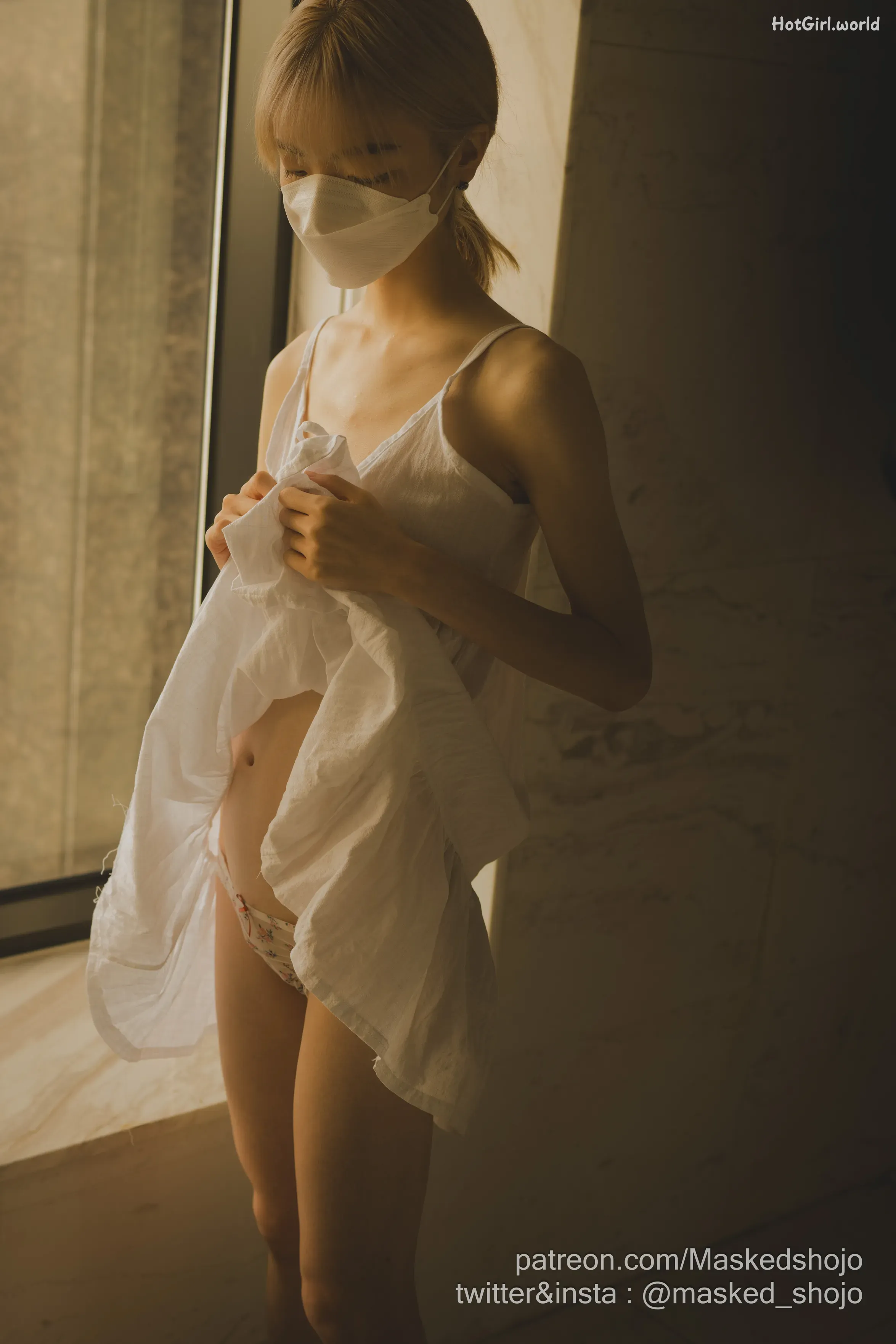 Patreon-Masked Shojo-No.05-The Poor Girl(12 photos + 32 uncensored photos) 第3张图