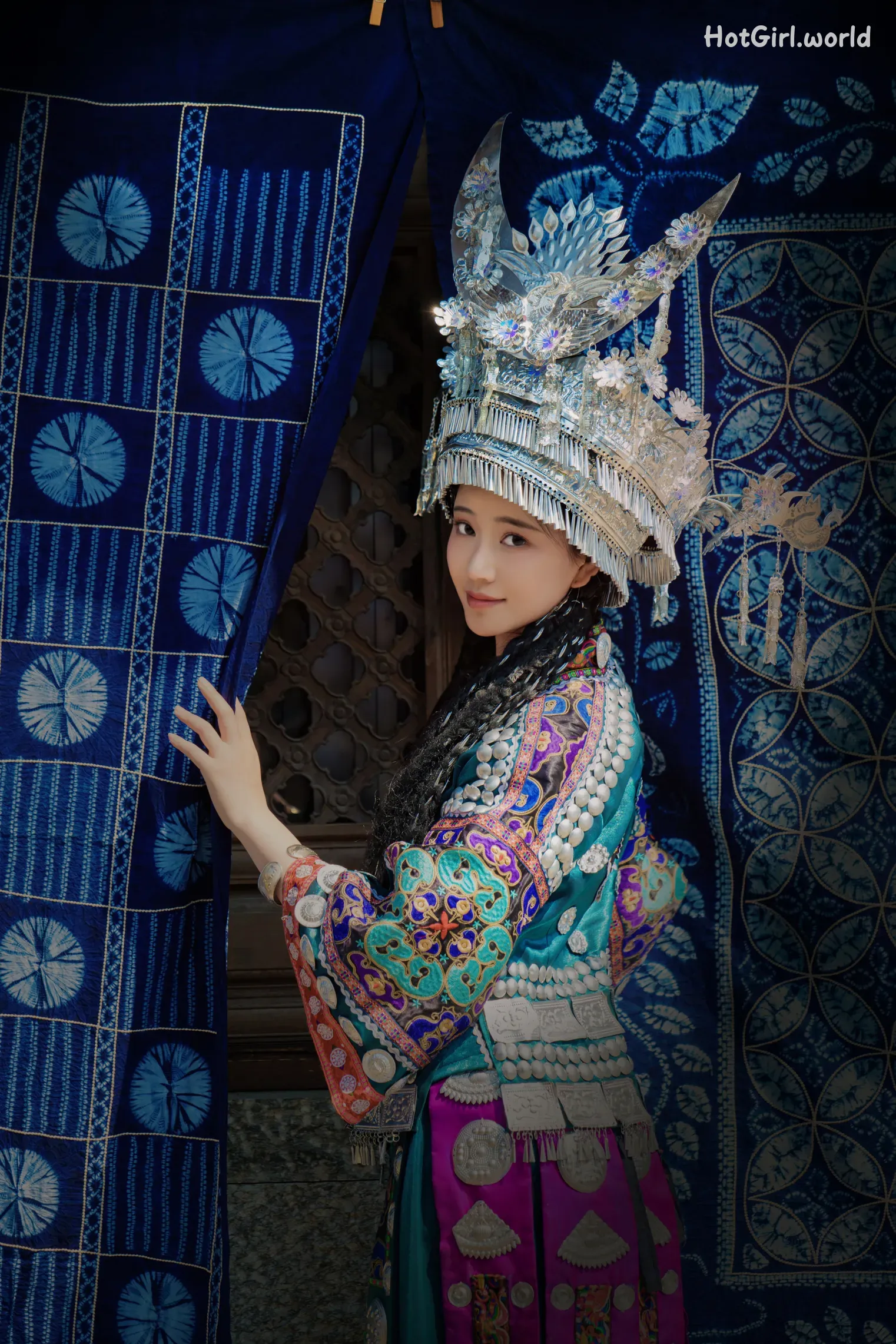Coser-年年-Nnian-苗疆女孩(25 photos + 25 uncensored photos) 第15张图