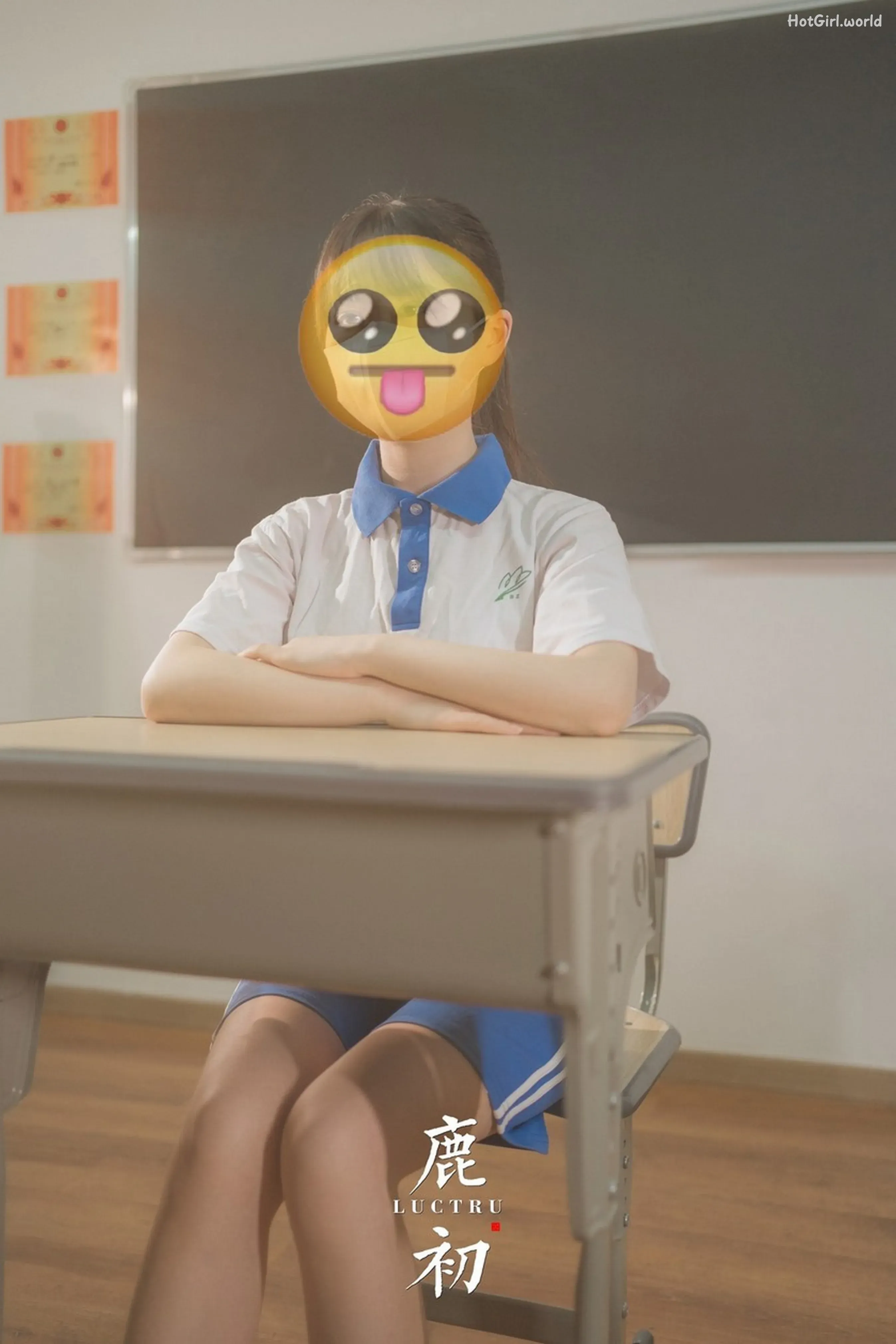 Coser-鹿初-教室(76 photos + 35 uncensored photos) 第1张图