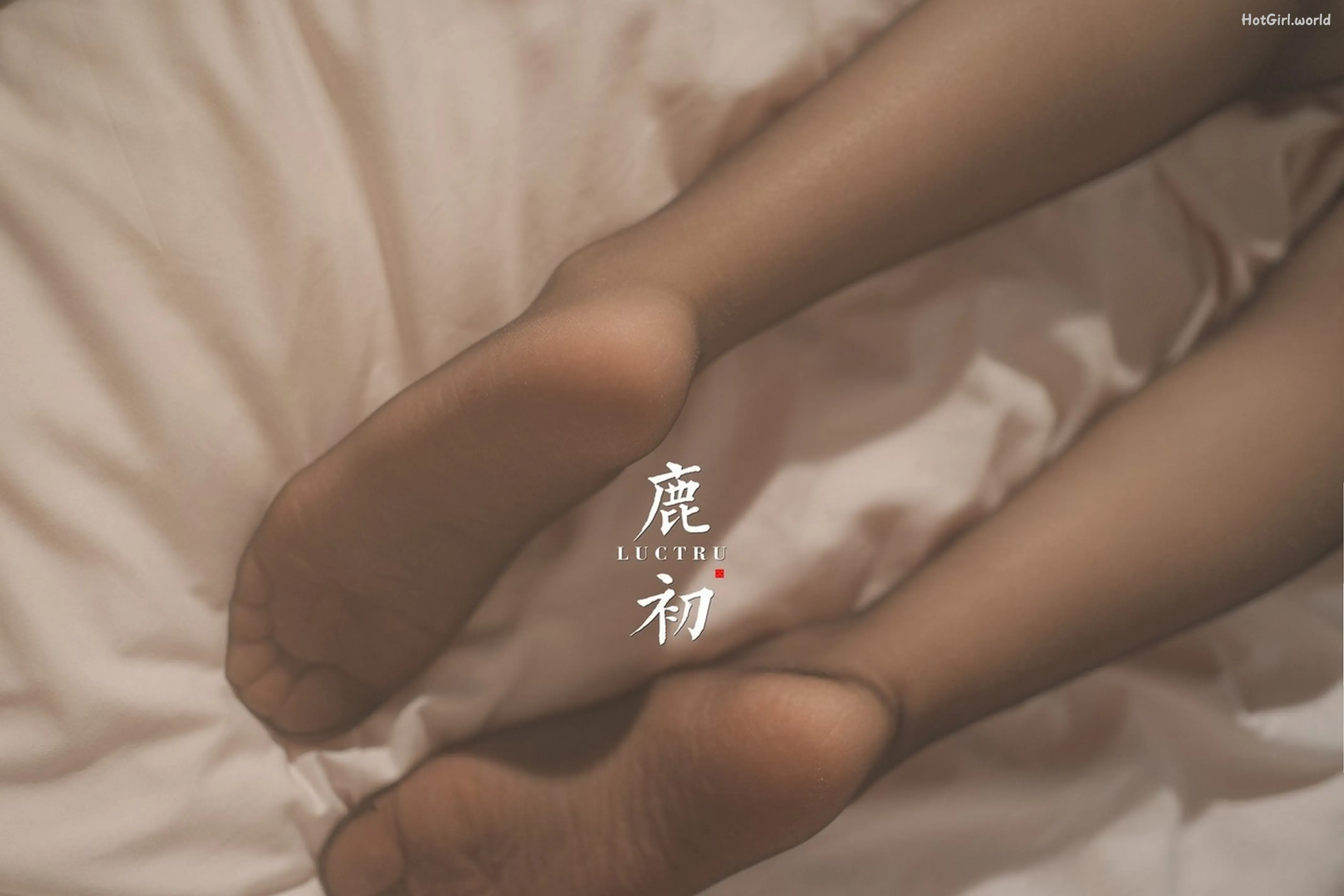 Coser-鹿初-教室(76 photos + 35 uncensored photos) 第8张图