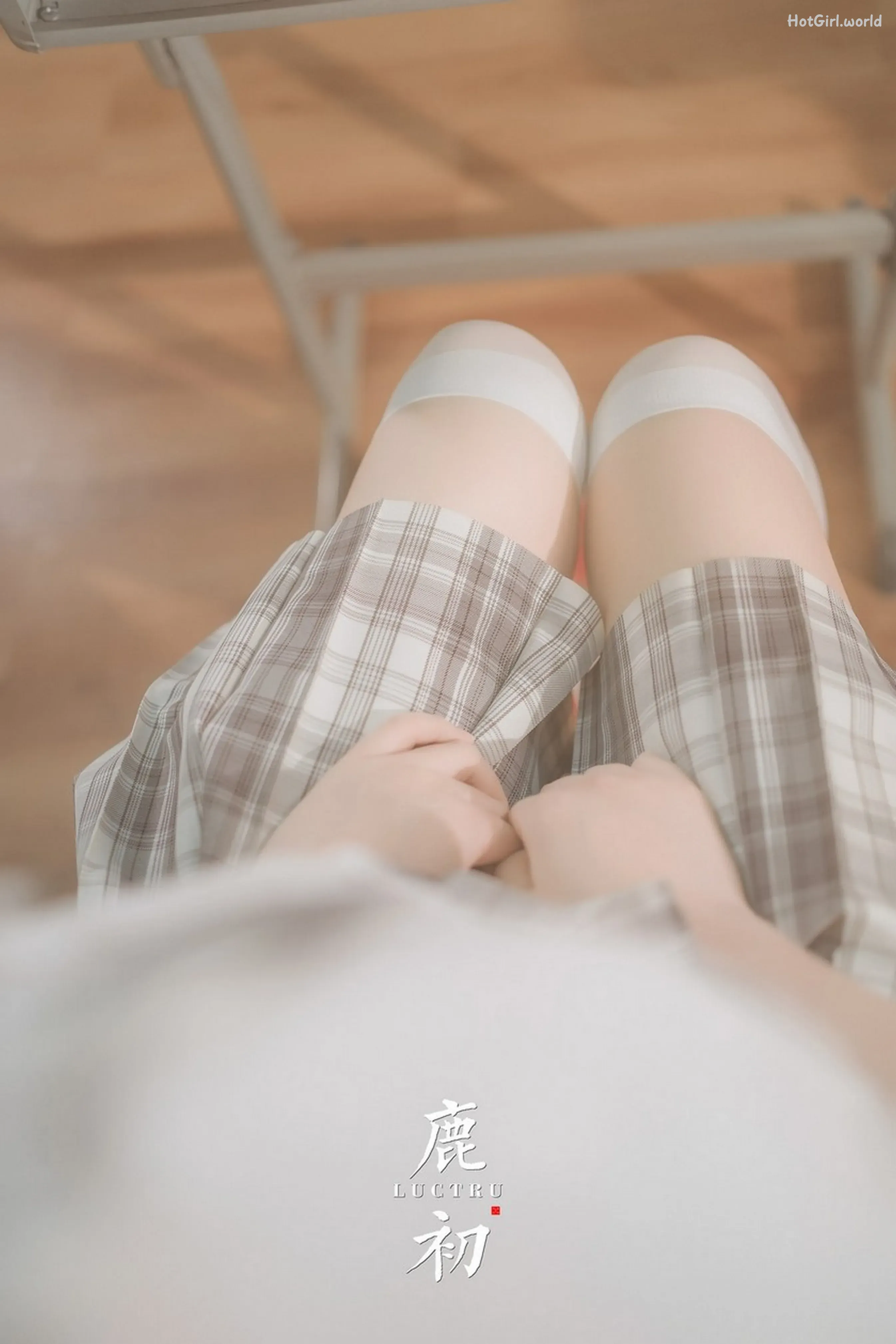 Coser-鹿初-教室(76 photos + 35 uncensored photos) 第56张图