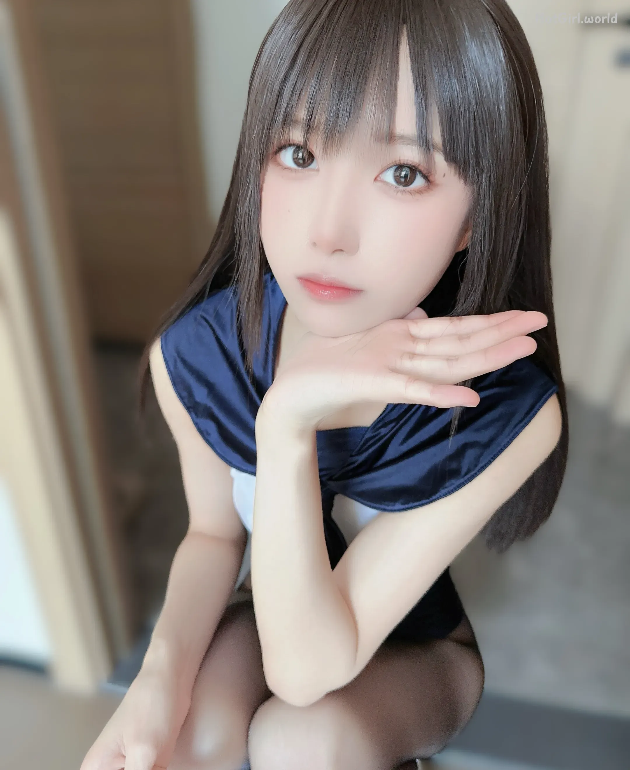Coser-布丁大法-Pudding-Dafa-无内黑丝蜜臀美腿 第2张图