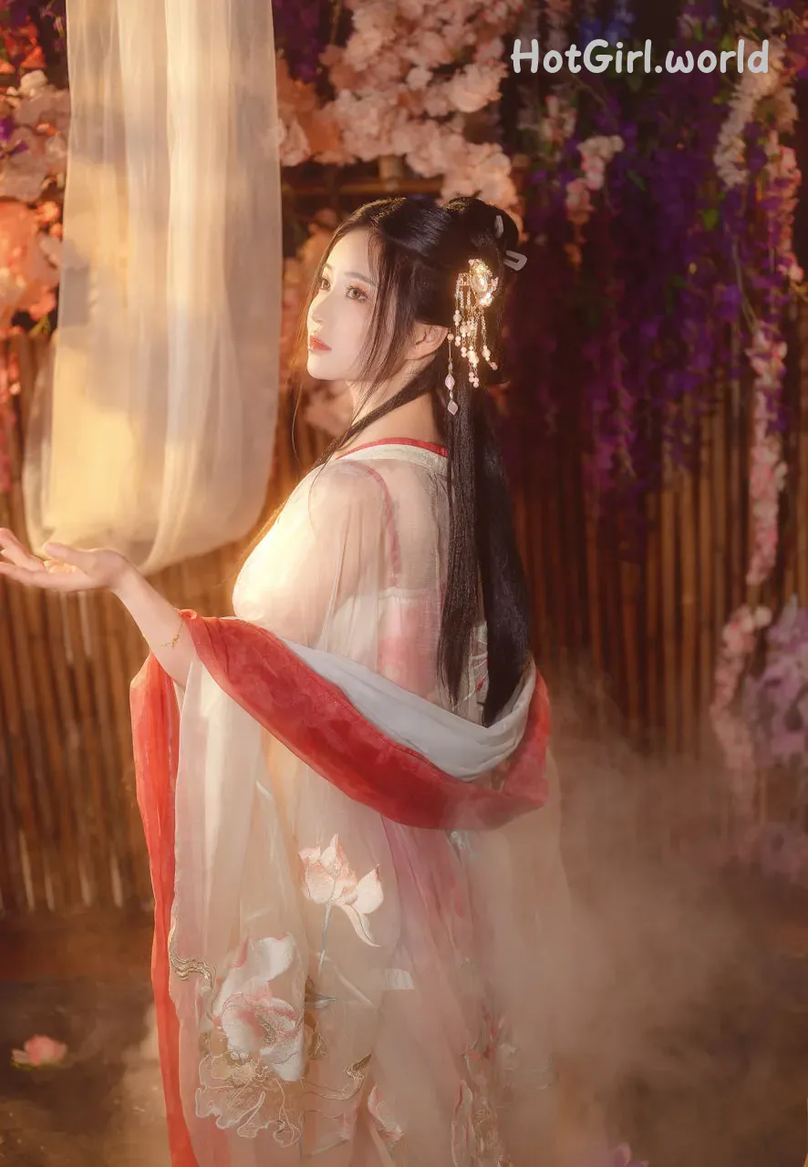 Coser-年年-Nnian-梦醉瑶(11 photos + 28 uncensored photos + 1 video) 第1张图