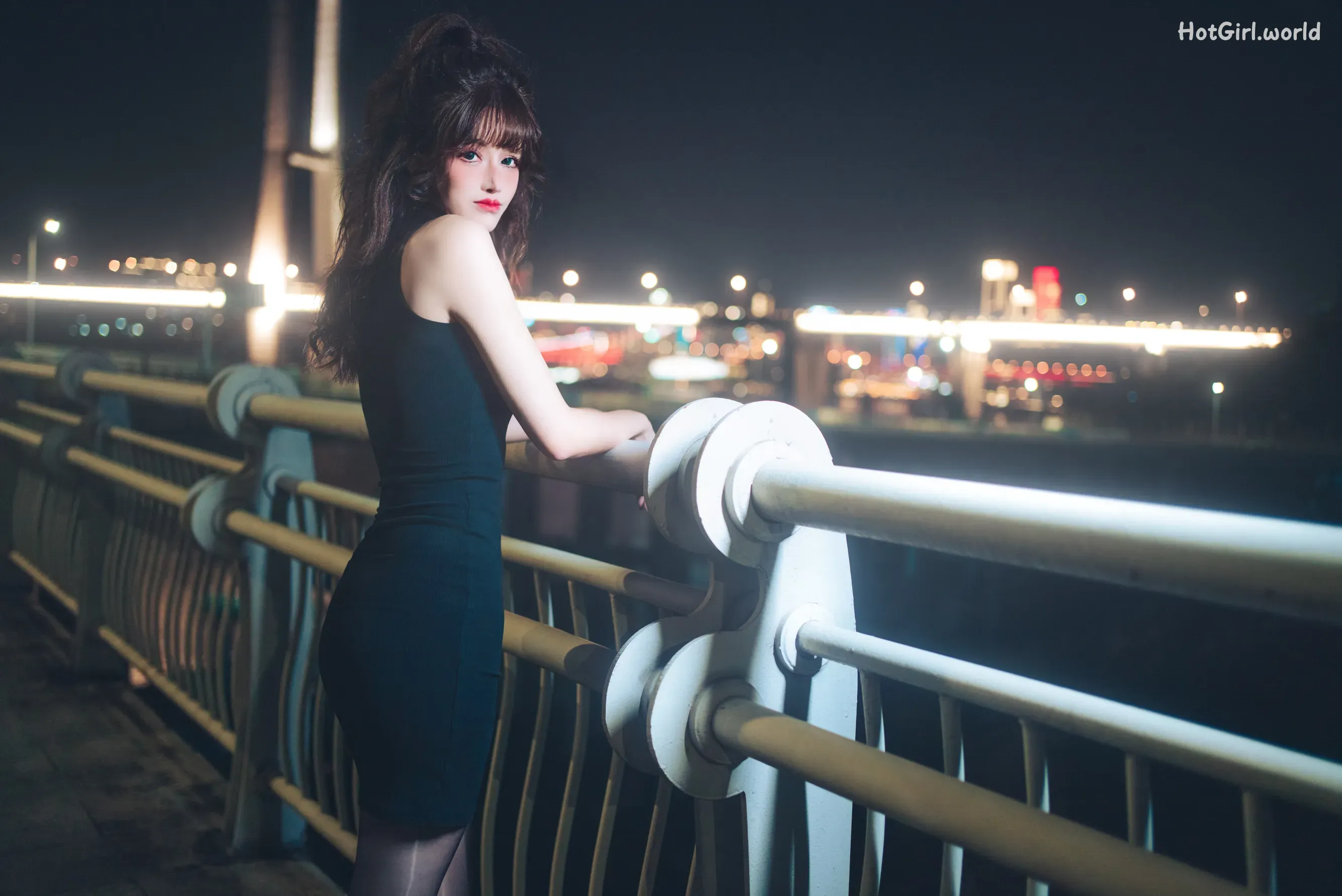 Coser-鹿八岁-网贷少女救赎-牧化 第3张图
