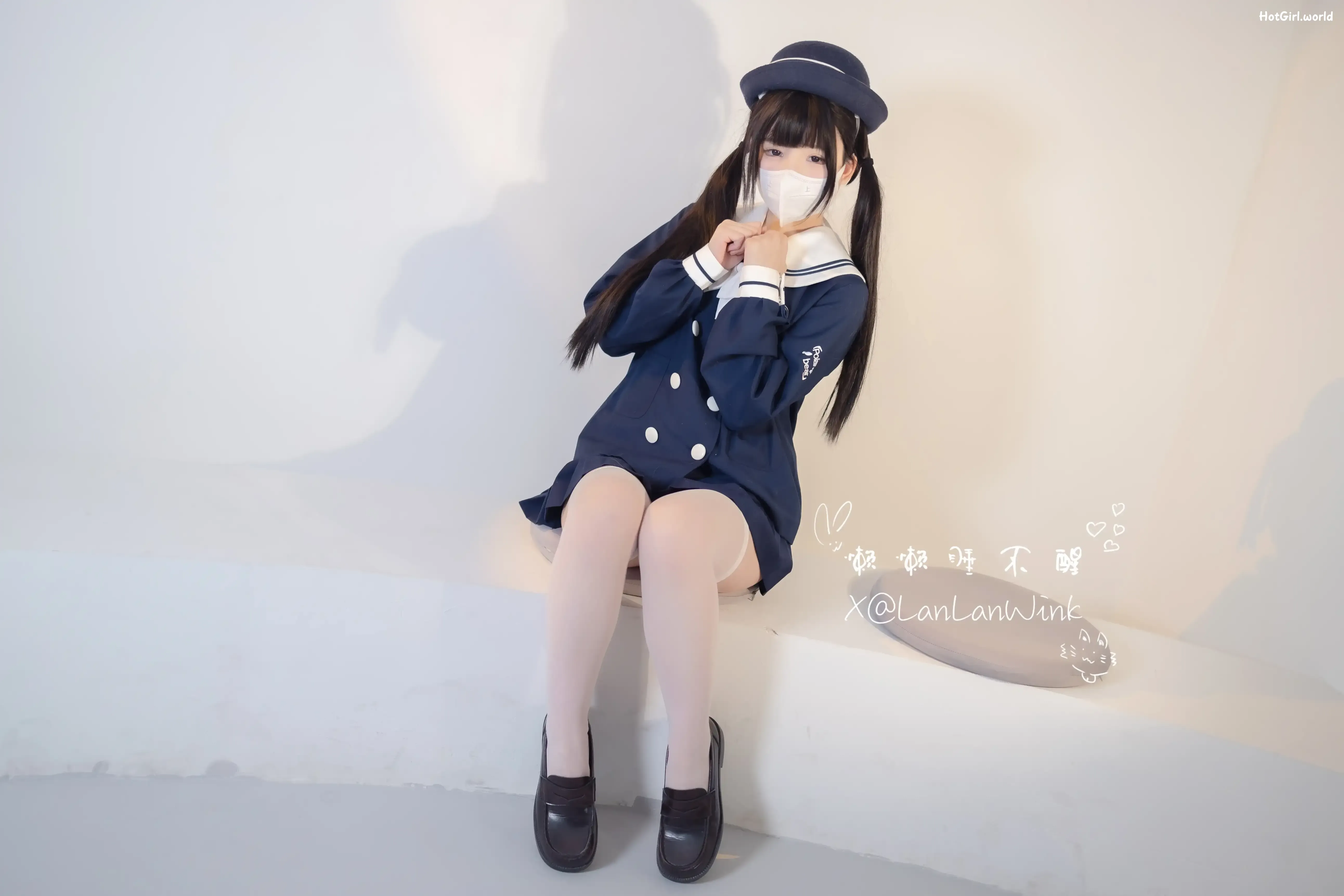 Coser-懒懒睡不醒-合法萝莉美少女捆绑白丝jk 第1张图