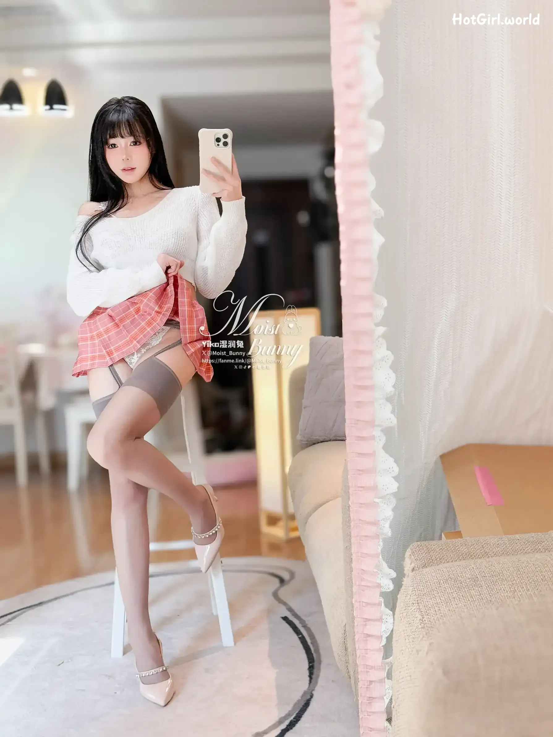 Coser-黏黏团子兔-情人节特辑-浪漫假日 第34张图