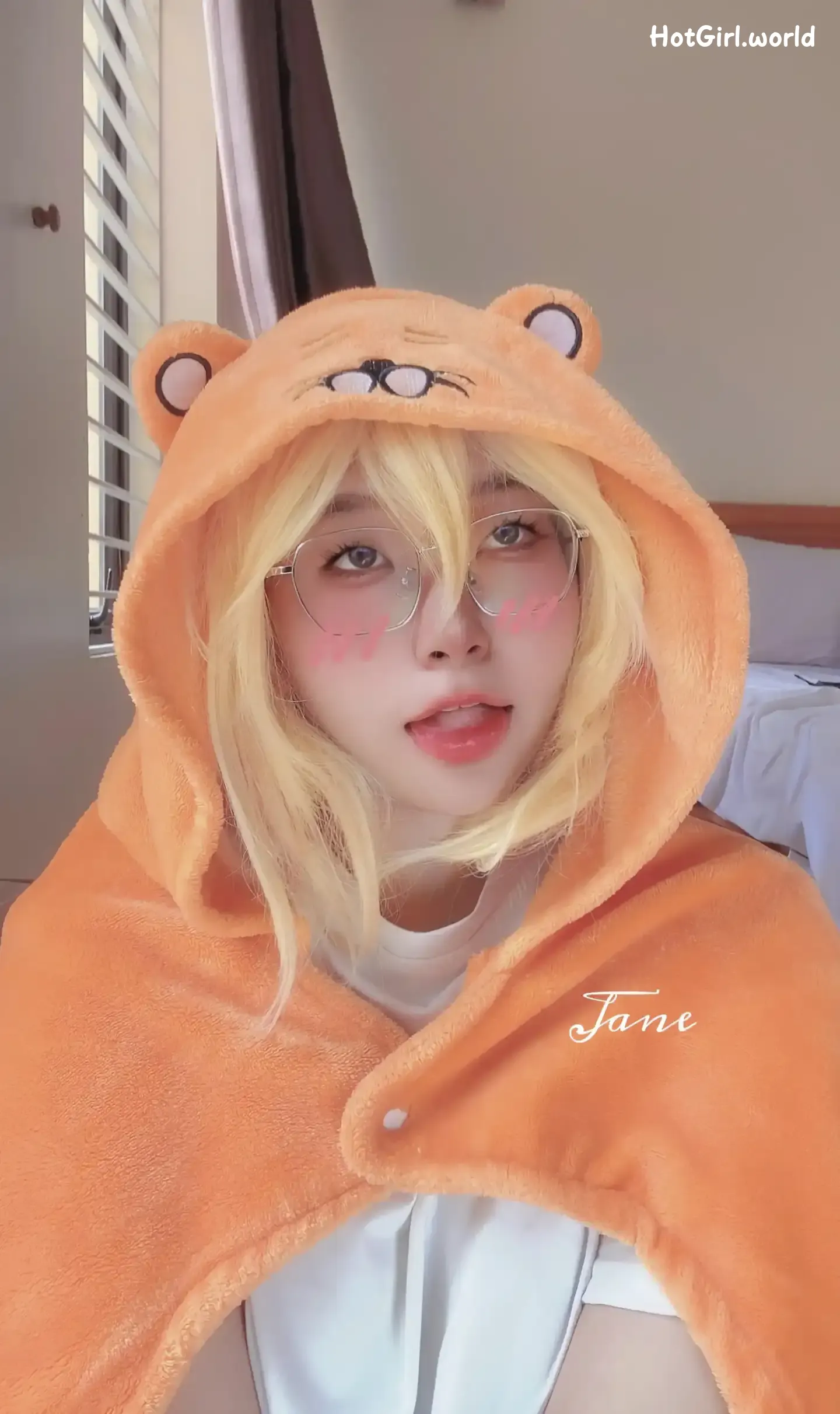 Coser-Nyan_Chan-新作户外公园露出 第18张图