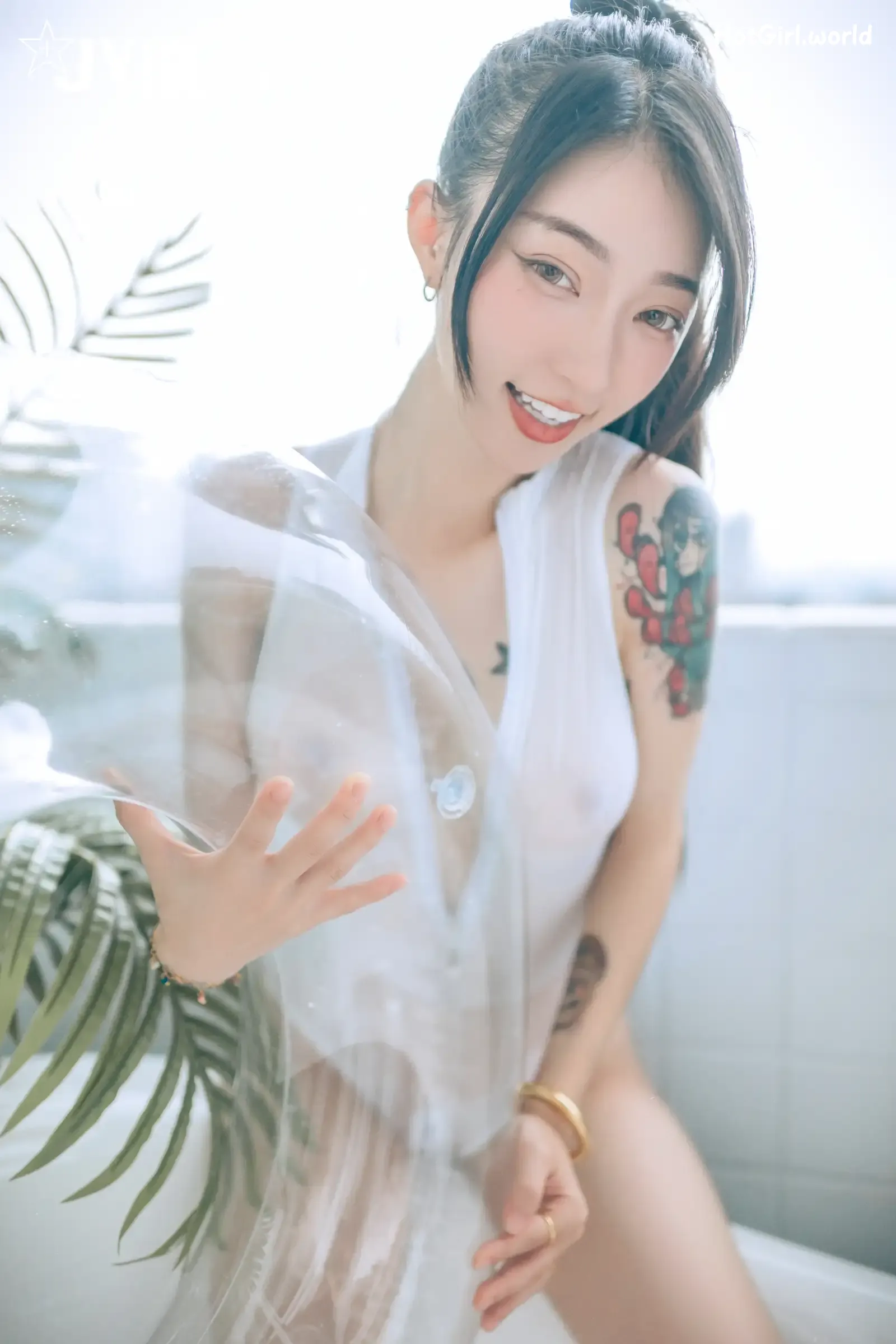 JVID-飄飄哥-濕身透點-情慾互動-超透膚の激色比基尼-飄飄哥-遭揉胸抓奶畫面淫慾滿點-嫩鮑慘遭魔爪襲擊-開擋史庫水透出白虎形狀超誘人 第124张图