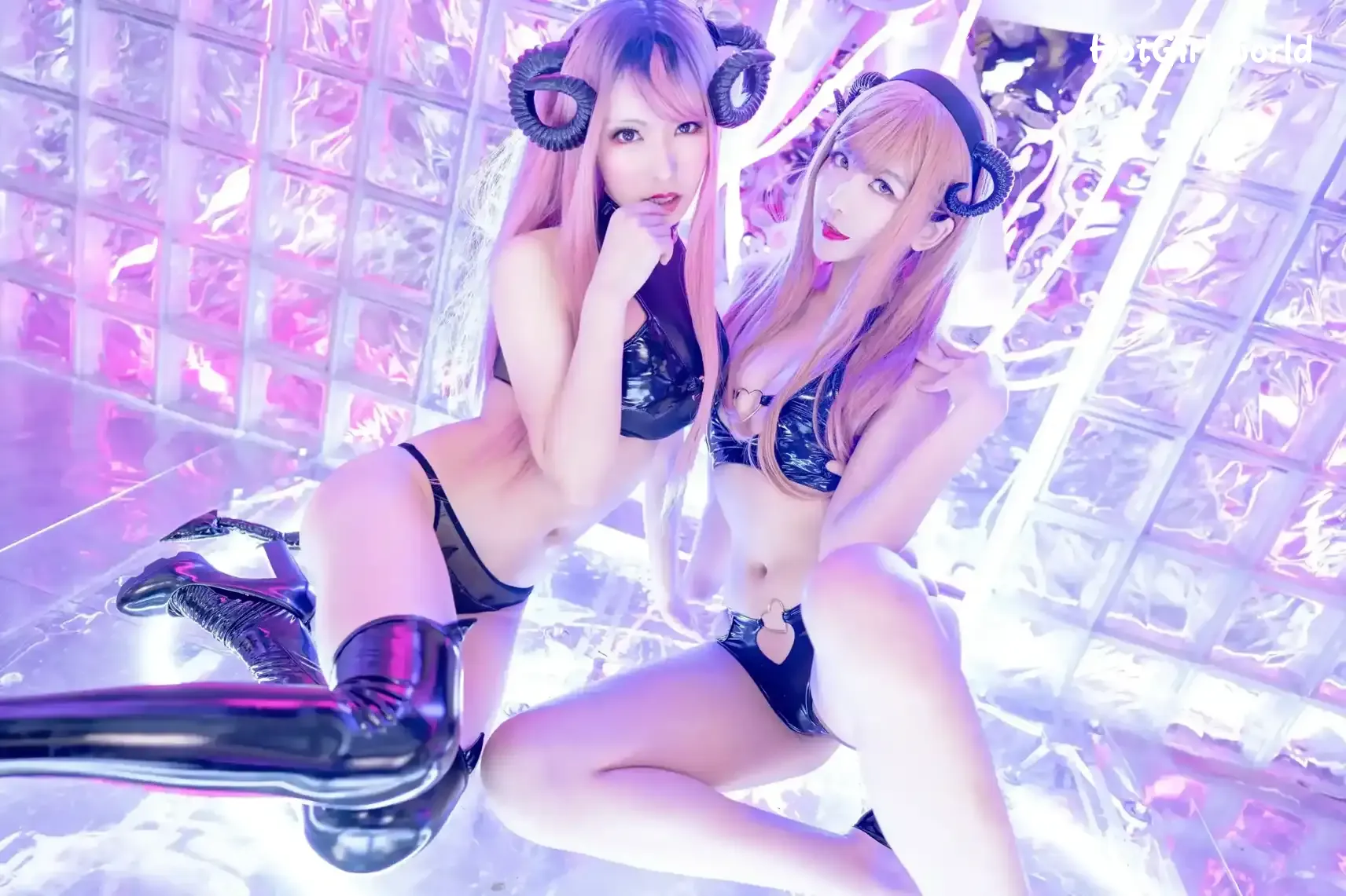 Coser-源纱希喵喵喵-&-镜子-魅魔双人 第15张图