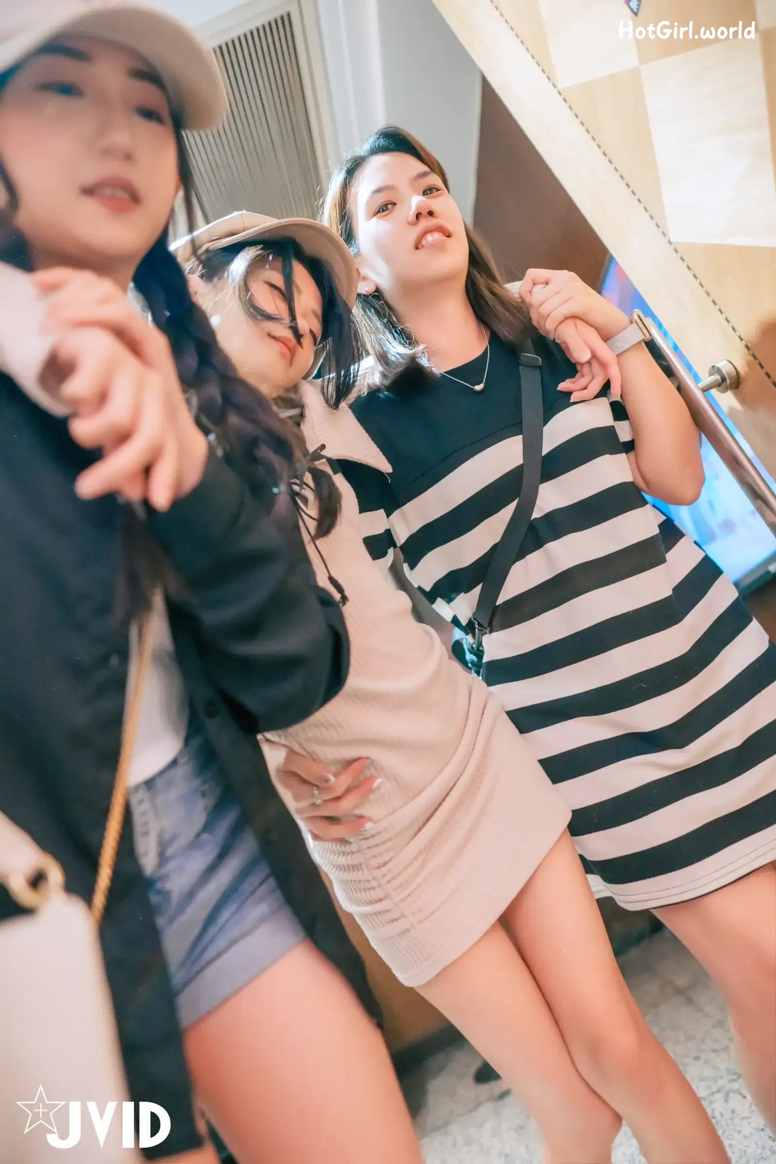 JVID-妍妍-Angel-生日酒醉の強制性侵－妍妍-喝醉遭友人帶回脫光侵犯-開腿露出美鮑-主動撫摸肉棒 第75张图