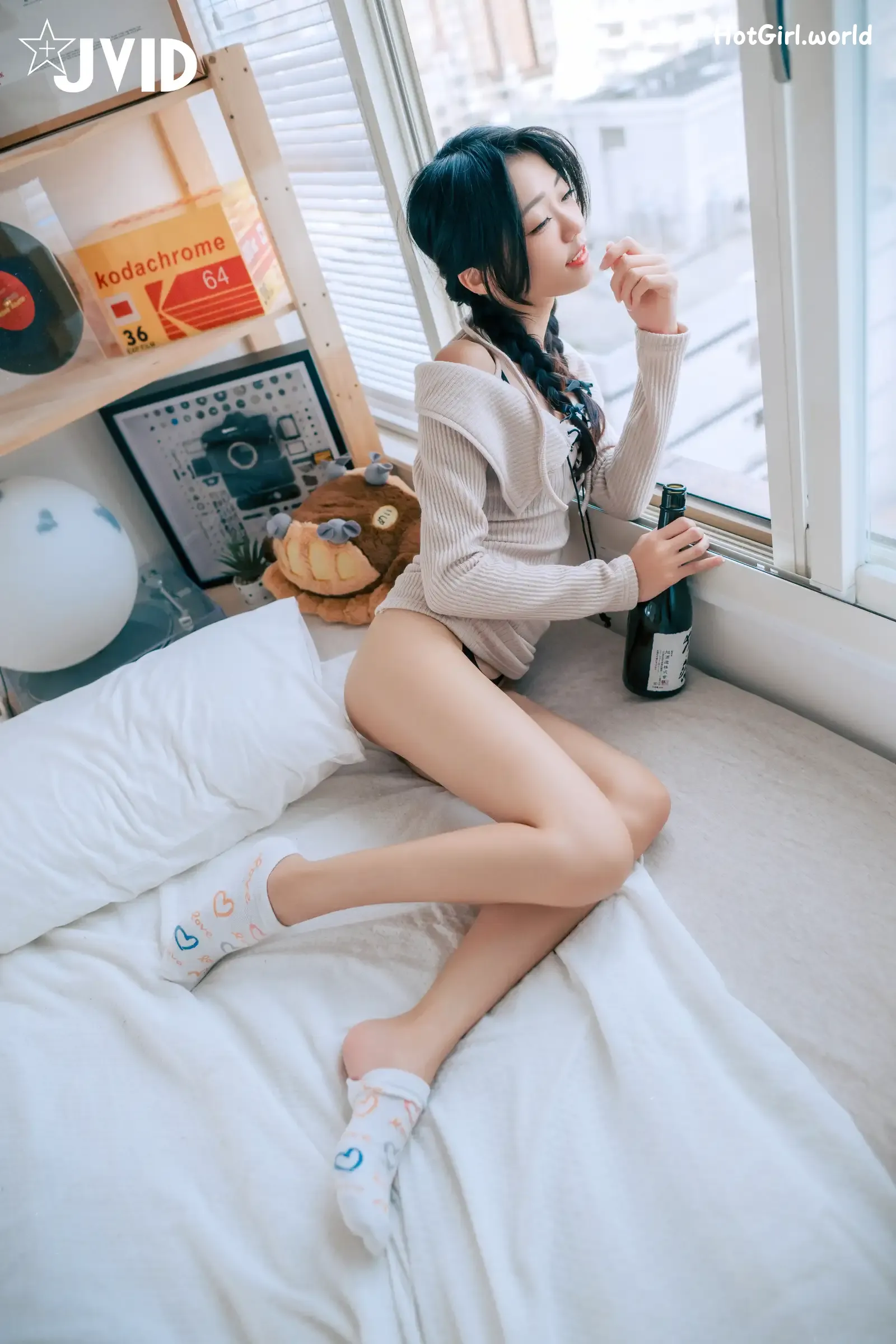 JVID-妍妍-Angel-生日酒醉の強制性侵－妍妍-喝醉遭友人帶回脫光侵犯-開腿露出美鮑-主動撫摸肉棒 第121张图