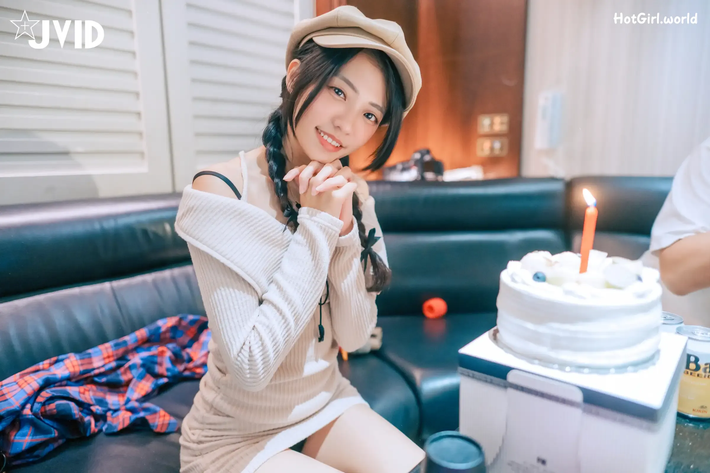 JVID-妍妍-Angel-生日酒醉の強制性侵－妍妍-喝醉遭友人帶回脫光侵犯-開腿露出美鮑-主動撫摸肉棒 第134张图