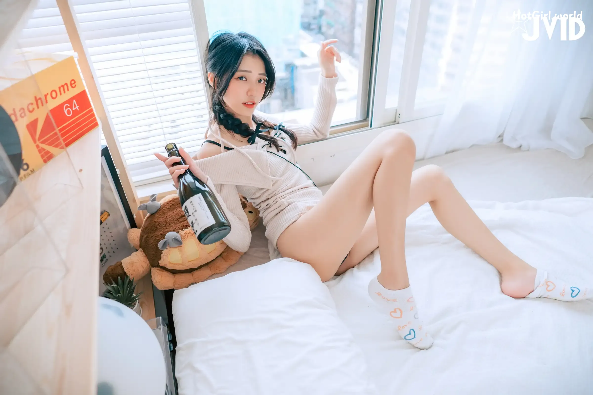 JVID-妍妍-Angel-生日酒醉の強制性侵－妍妍-喝醉遭友人帶回脫光侵犯-開腿露出美鮑-主動撫摸肉棒 第192张图