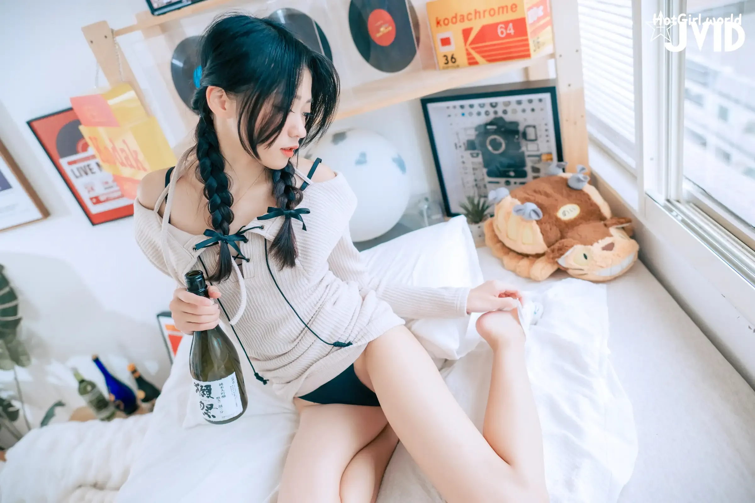 JVID-妍妍-Angel-生日酒醉の強制性侵－妍妍-喝醉遭友人帶回脫光侵犯-開腿露出美鮑-主動撫摸肉棒 第199张图