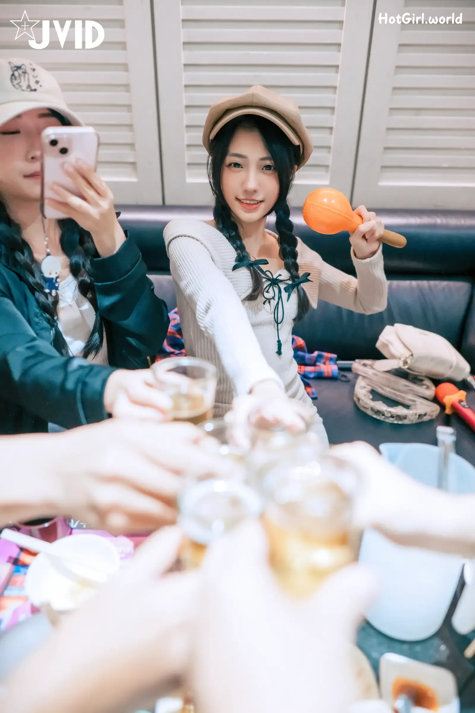 JVID-妍妍-Angel-生日酒醉の強制性侵－妍妍-喝醉遭友人帶回脫光侵犯-開腿露出美鮑-主動撫摸肉棒 第204张图