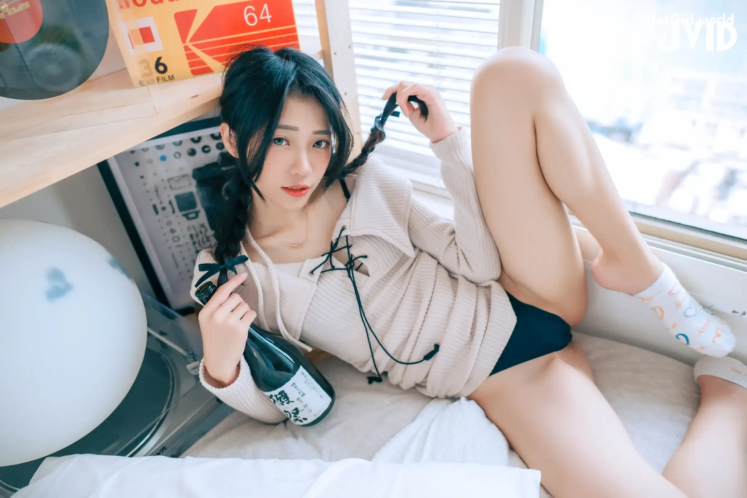 JVID-妍妍-Angel-生日酒醉の強制性侵－妍妍-喝醉遭友人帶回脫光侵犯-開腿露出美鮑-主動撫摸肉棒 第229张图