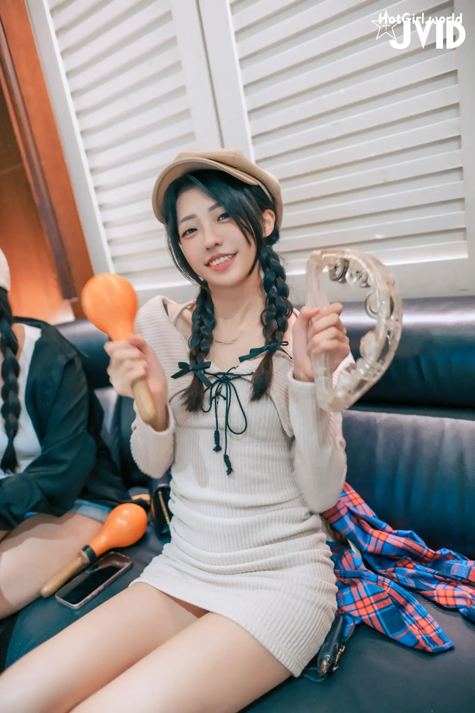JVID-妍妍-Angel-生日酒醉の強制性侵－妍妍-喝醉遭友人帶回脫光侵犯-開腿露出美鮑-主動撫摸肉棒 第231张图