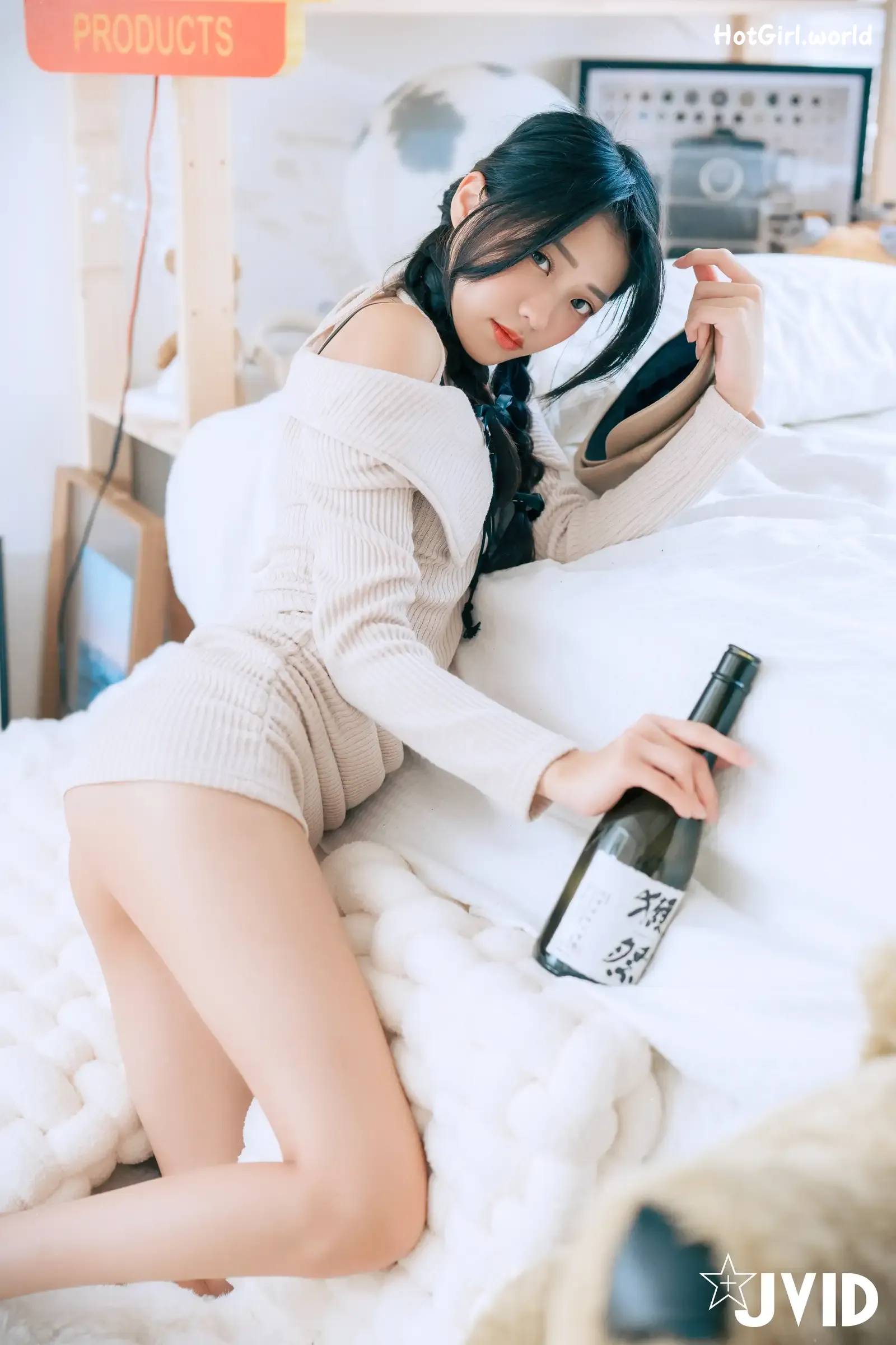 JVID-妍妍-Angel-生日酒醉の強制性侵－妍妍-喝醉遭友人帶回脫光侵犯-開腿露出美鮑-主動撫摸肉棒 第261张图