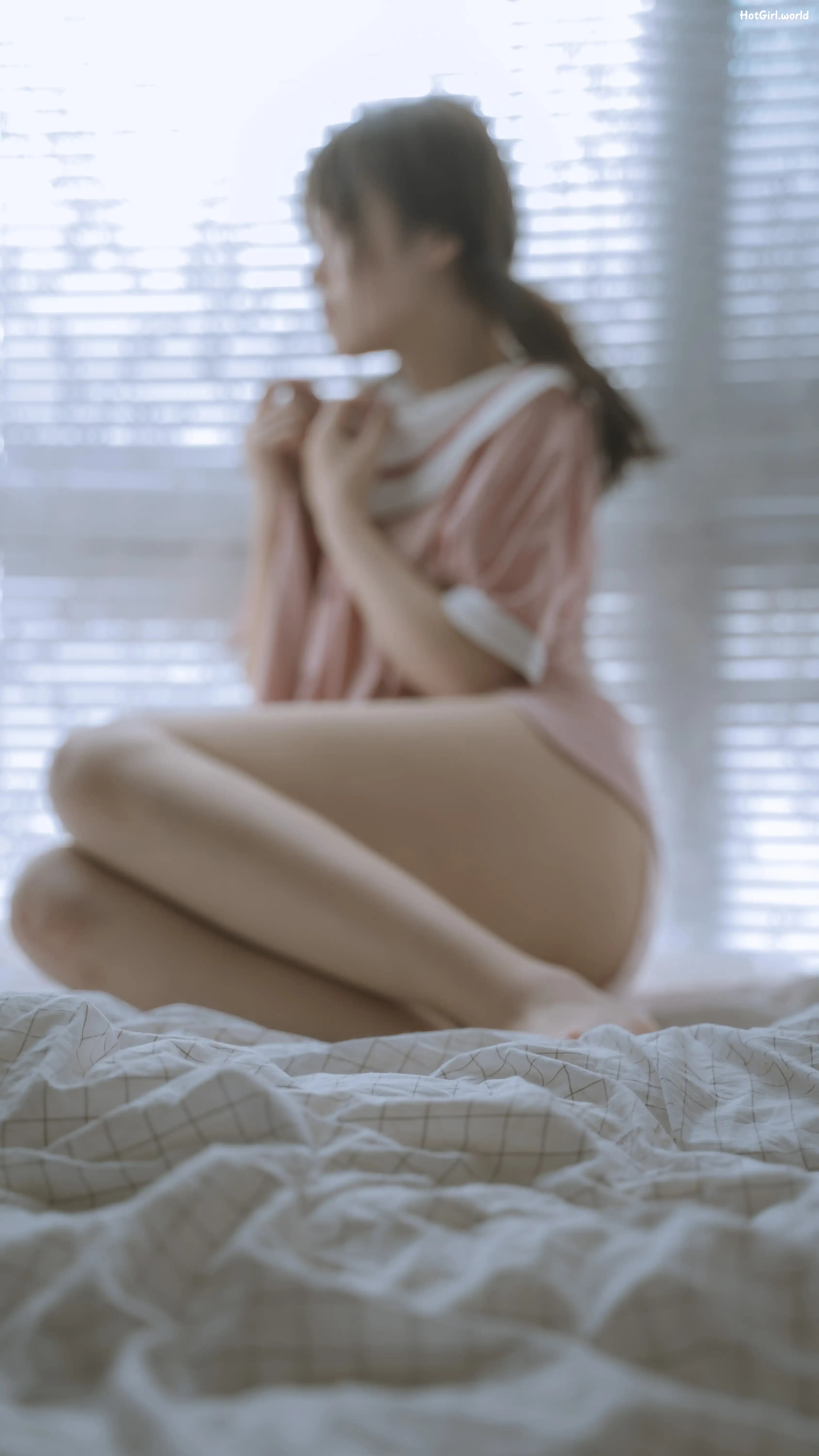 Coser-草莓味奈奈兔-草莓味的居家少女 第16张图