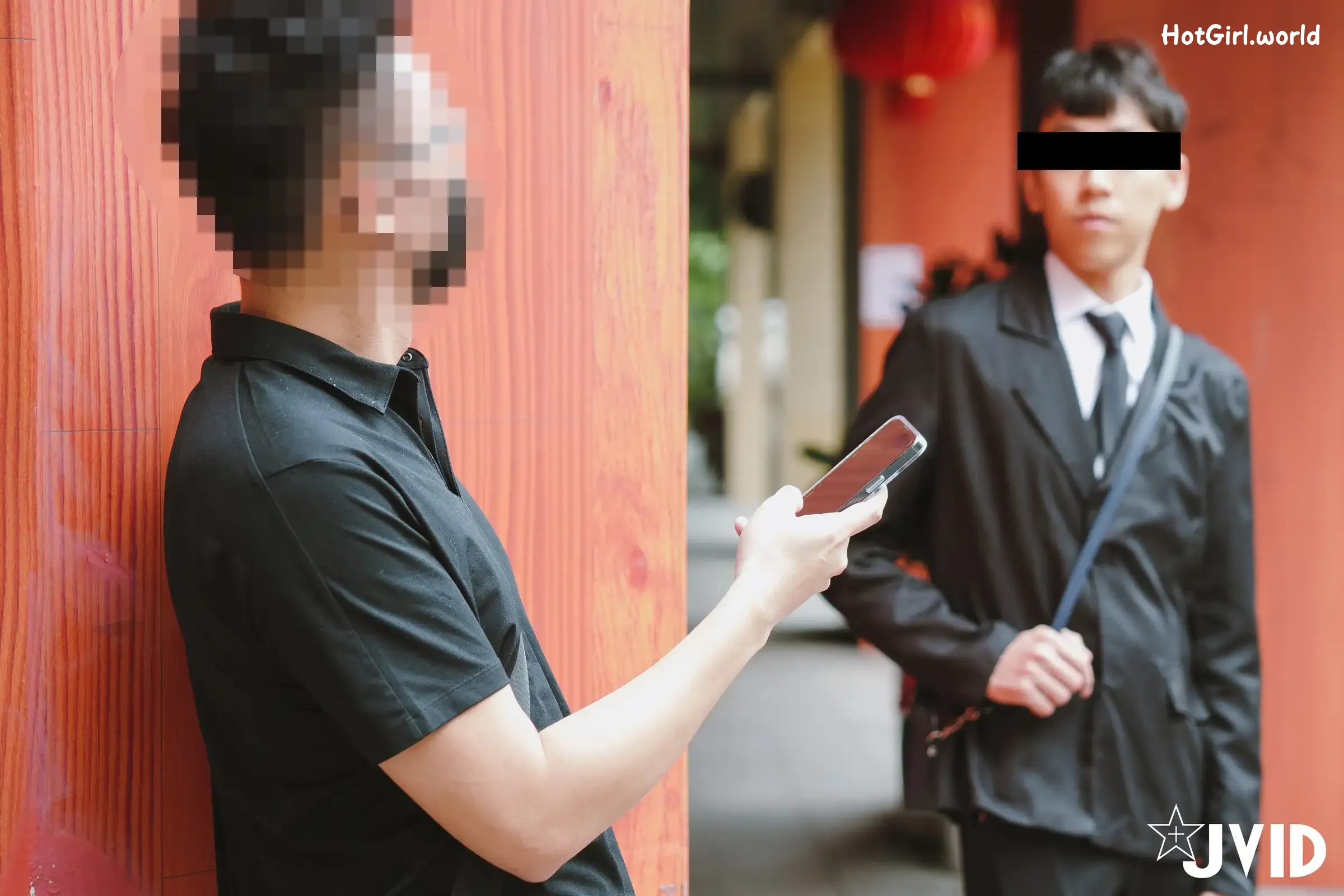JVID-Lele-樂樂-在下屬面前強姦他老婆，讓下屬好好看看自己老婆為了滿足上司賣力搖晃自己淫蕩身體，最後還射在妻子身上給足了滿滿的愛液 第5张图