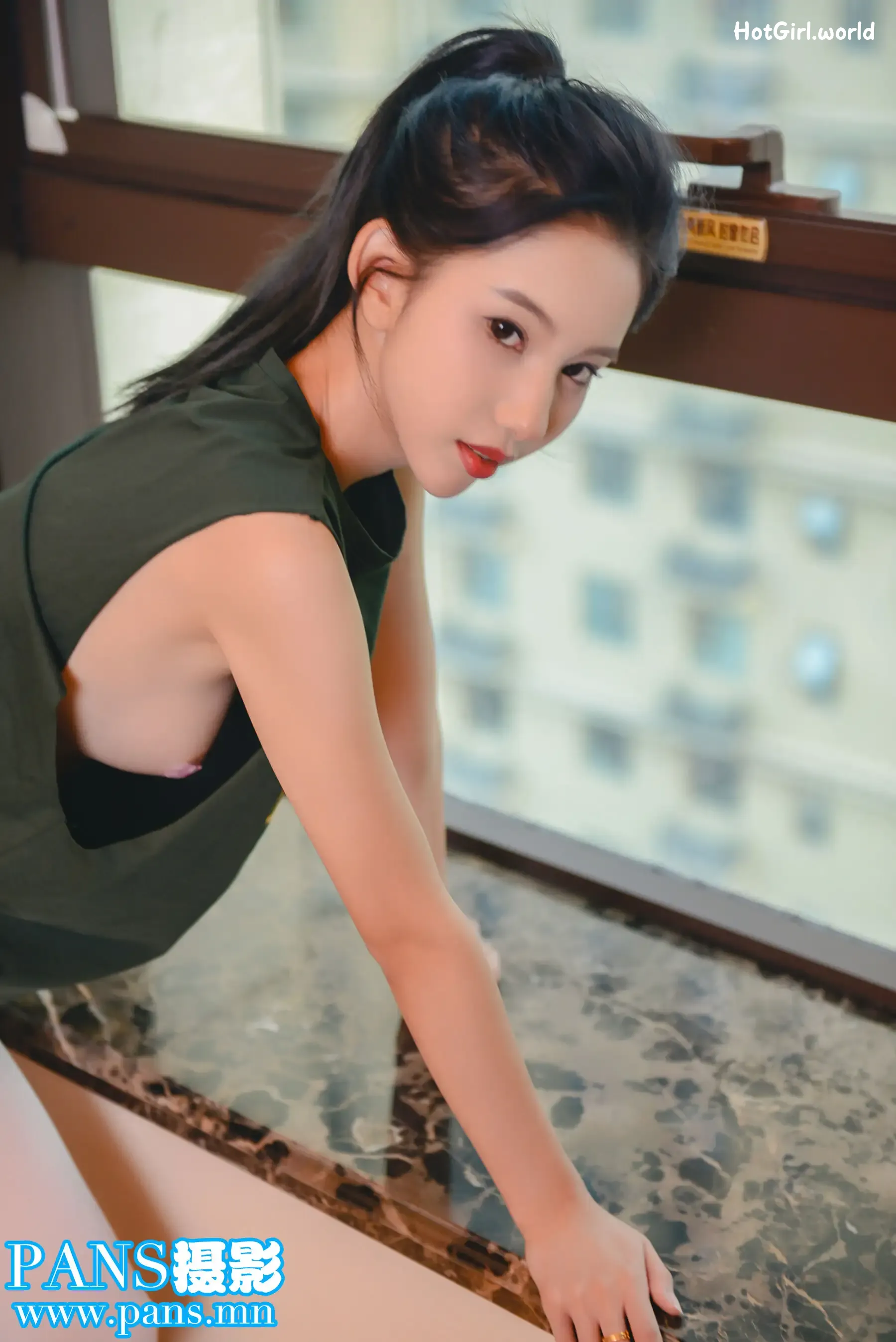 禾禾-PANS顏值女神-花園版大尺度露臉露三點拍攝 第29张图