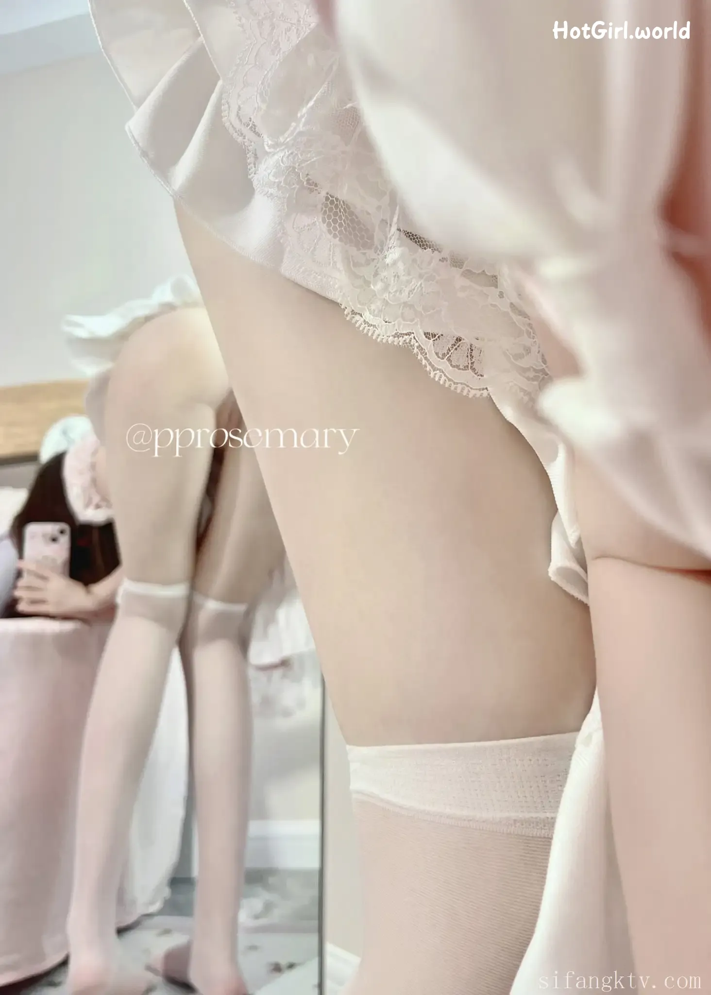 Coser-pprosemary-白虎一线天-jk少女福利姬 第90张图